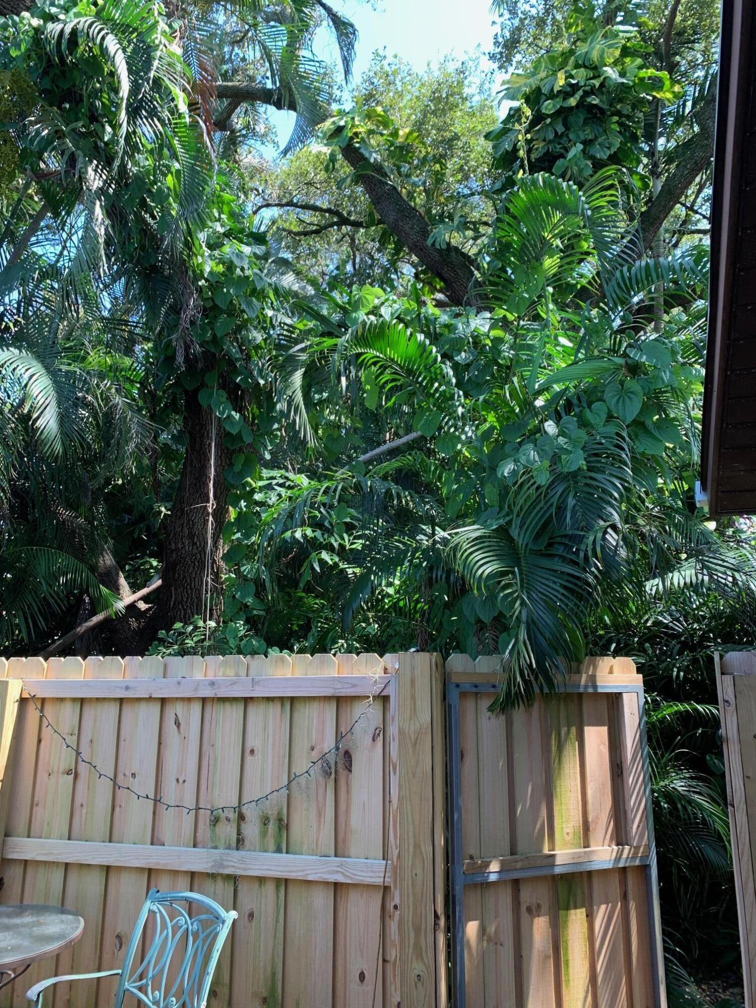 MULBERRY - Residential Lease