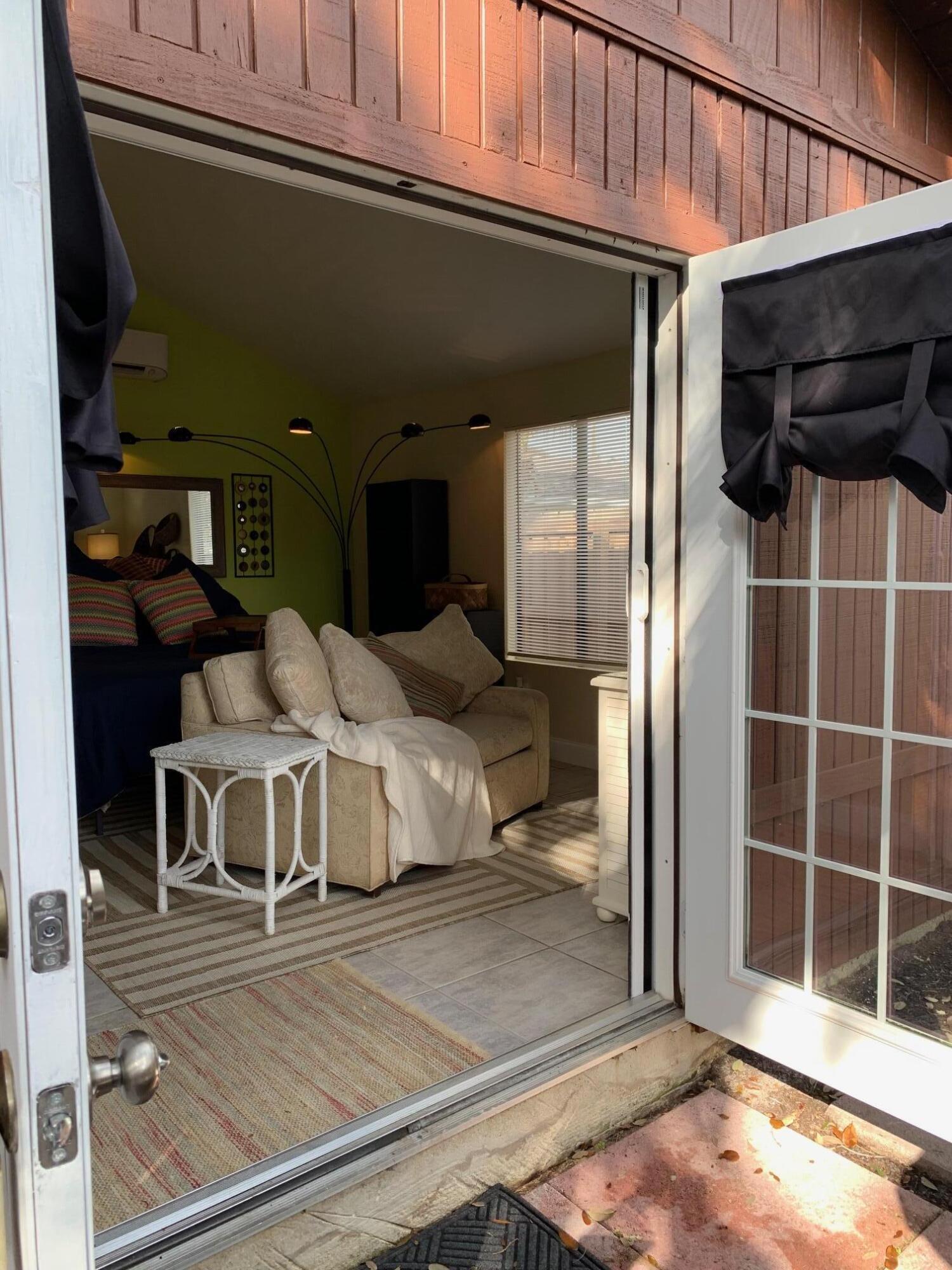 MULBERRY - Residential Lease