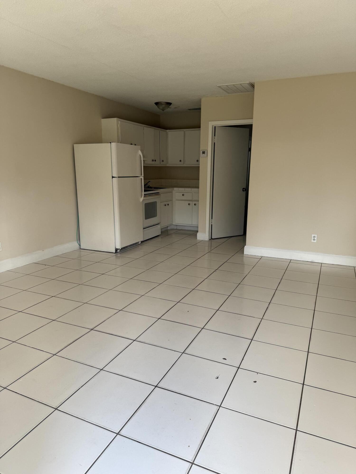 ROCK HILL SEC - Residential Lease