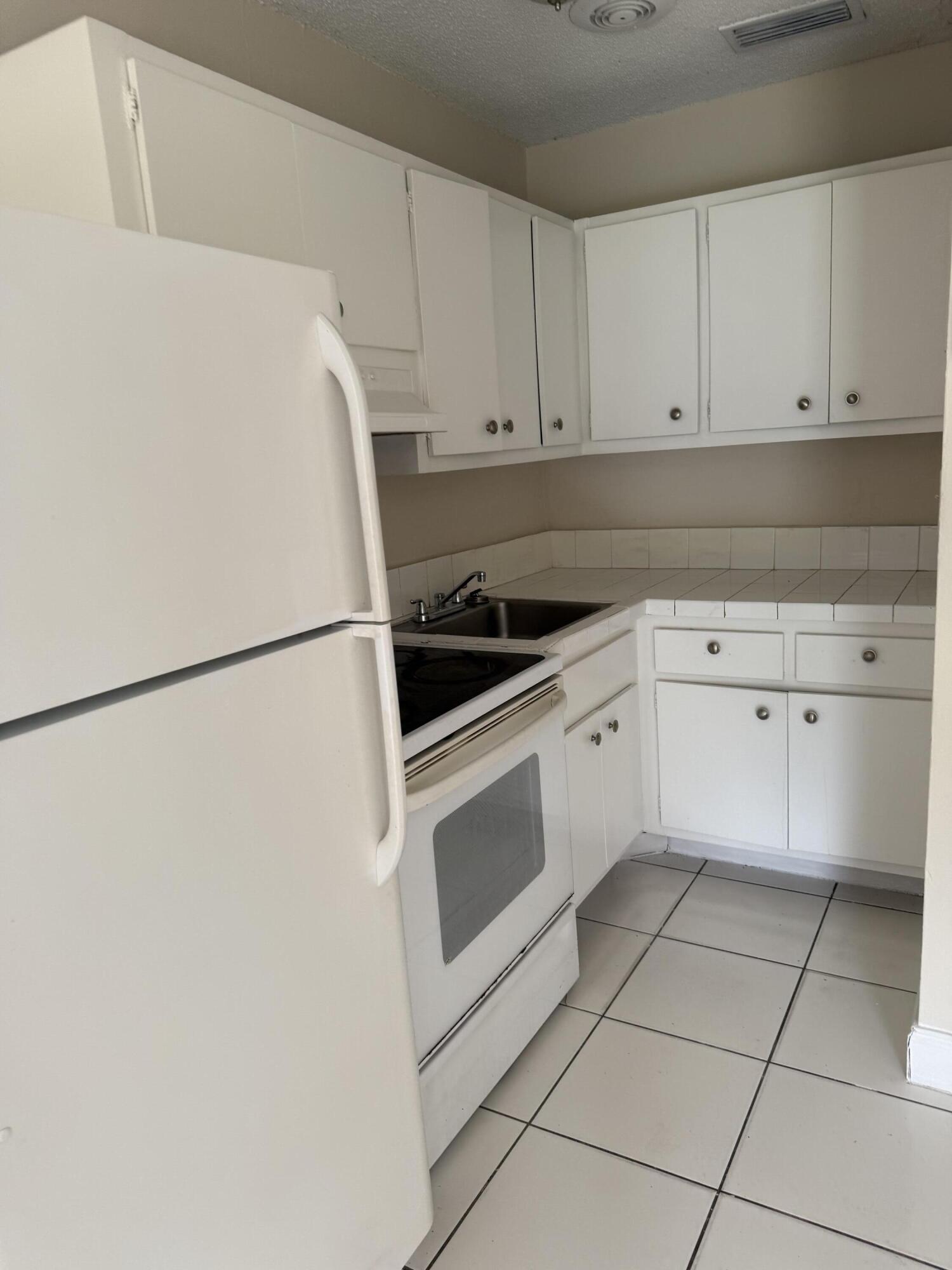 ROCK HILL SEC - Residential Lease