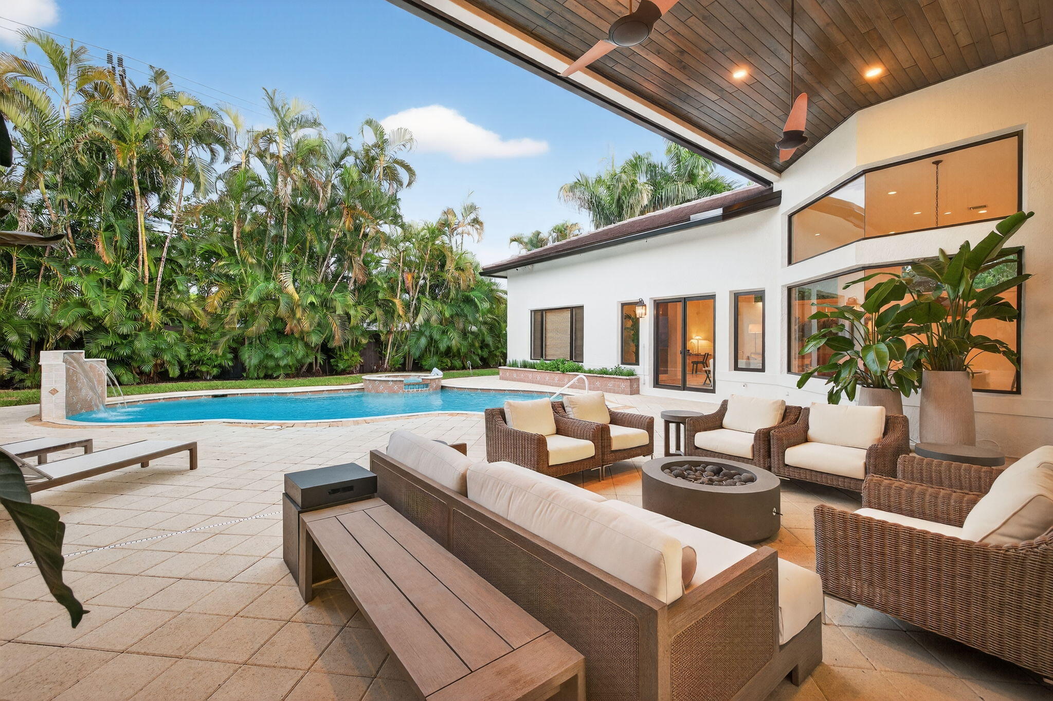 HARBOR BEACH - Residential
