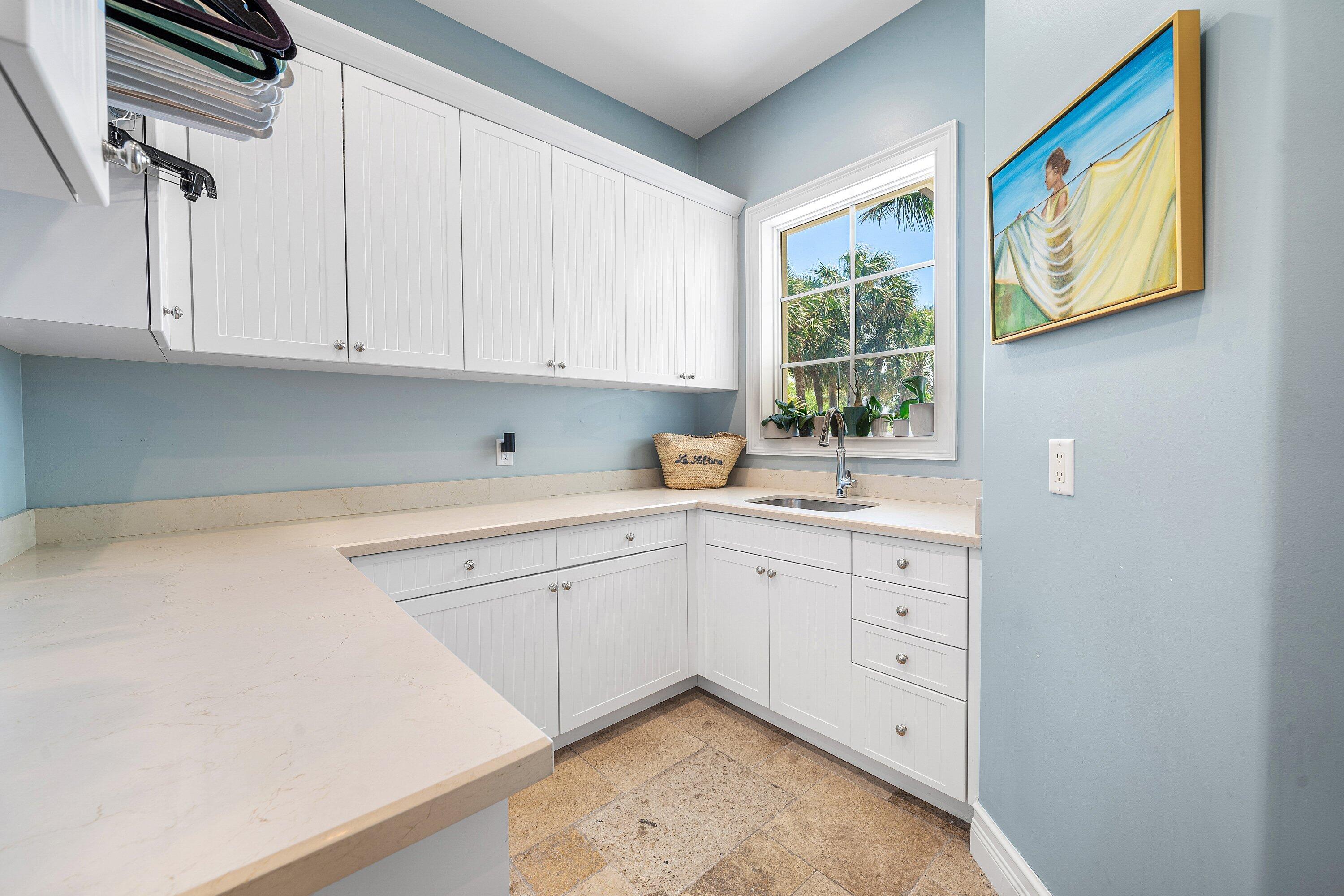 SAILFISH POINT - Residential