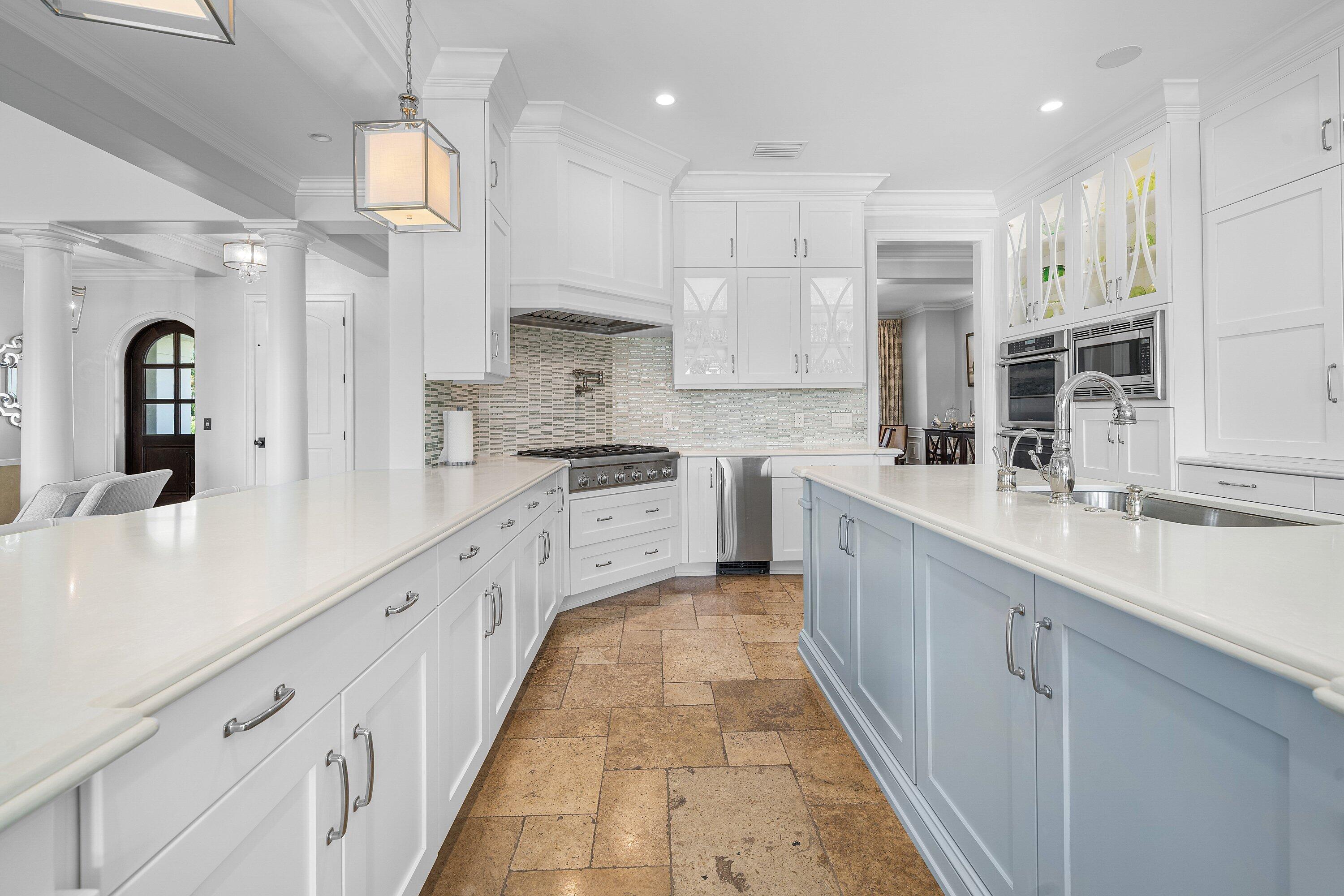 SAILFISH POINT - Residential