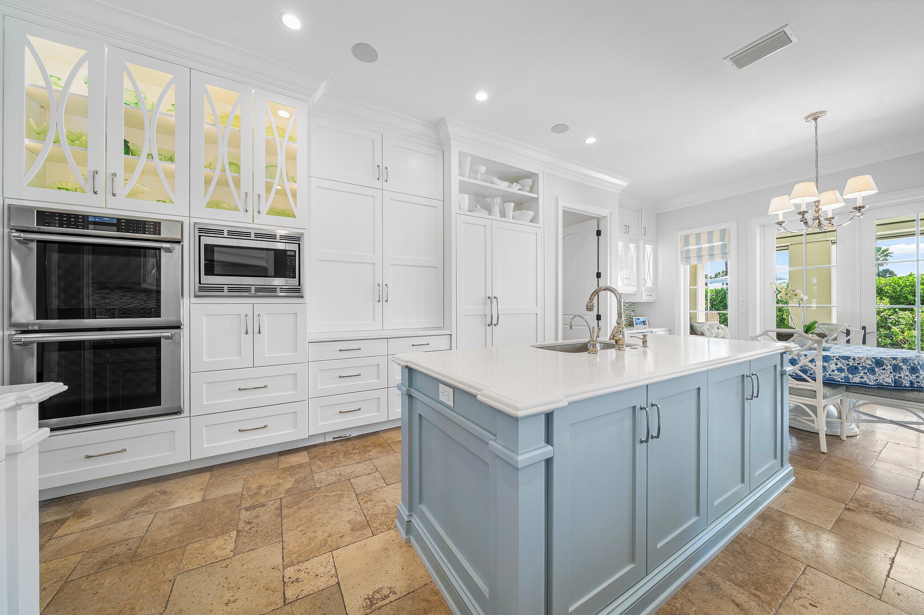 SAILFISH POINT - Residential