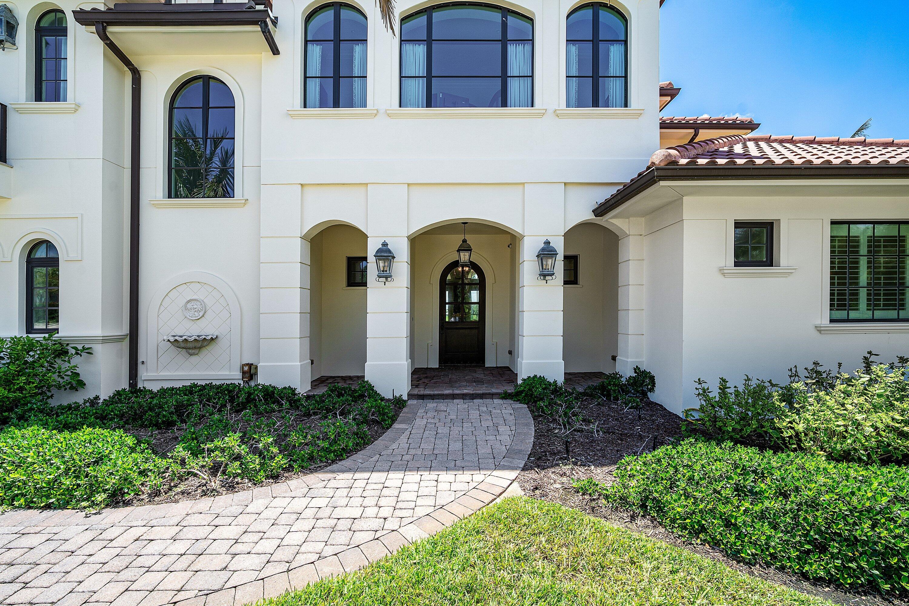 SAILFISH POINT - Residential