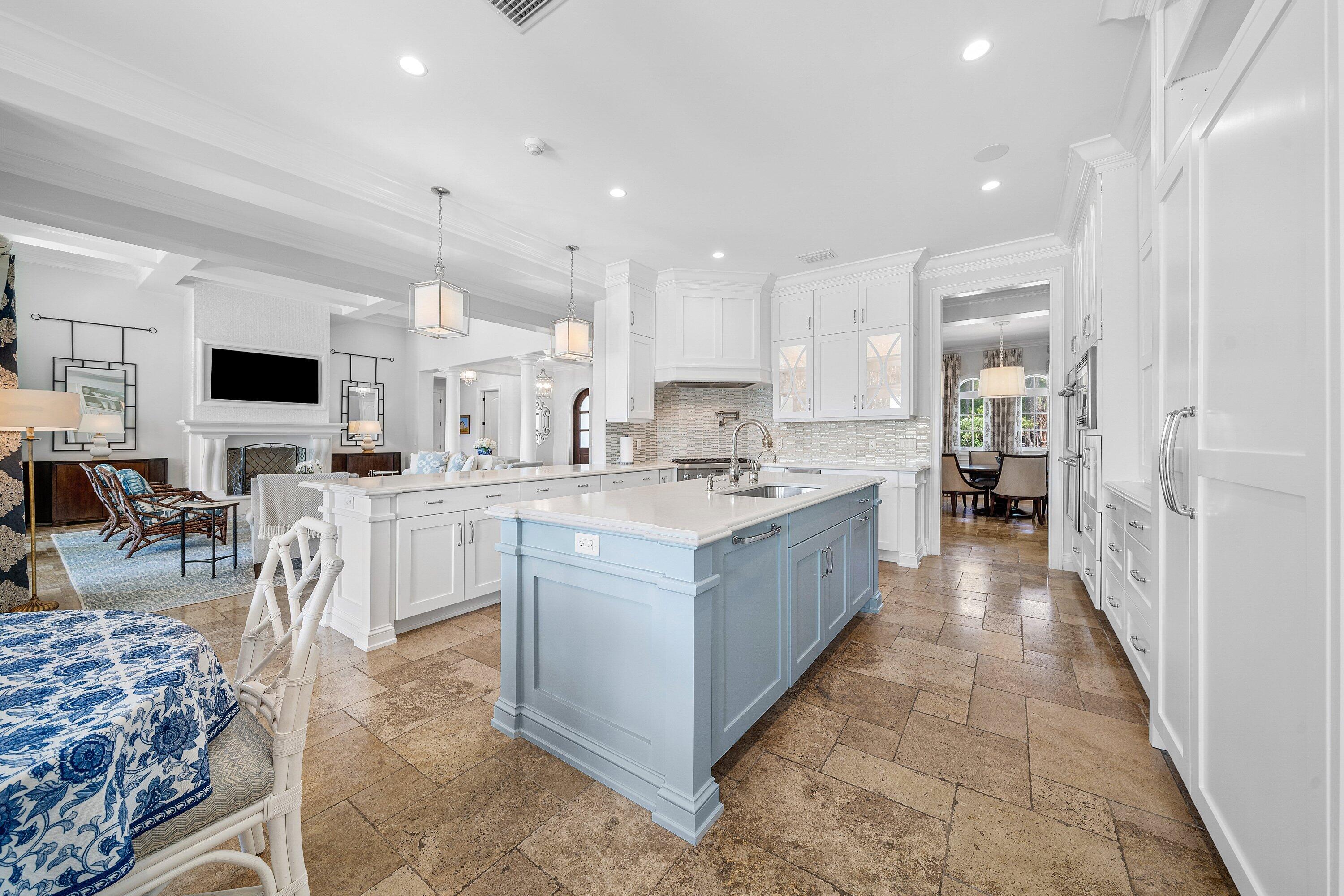 SAILFISH POINT - Residential