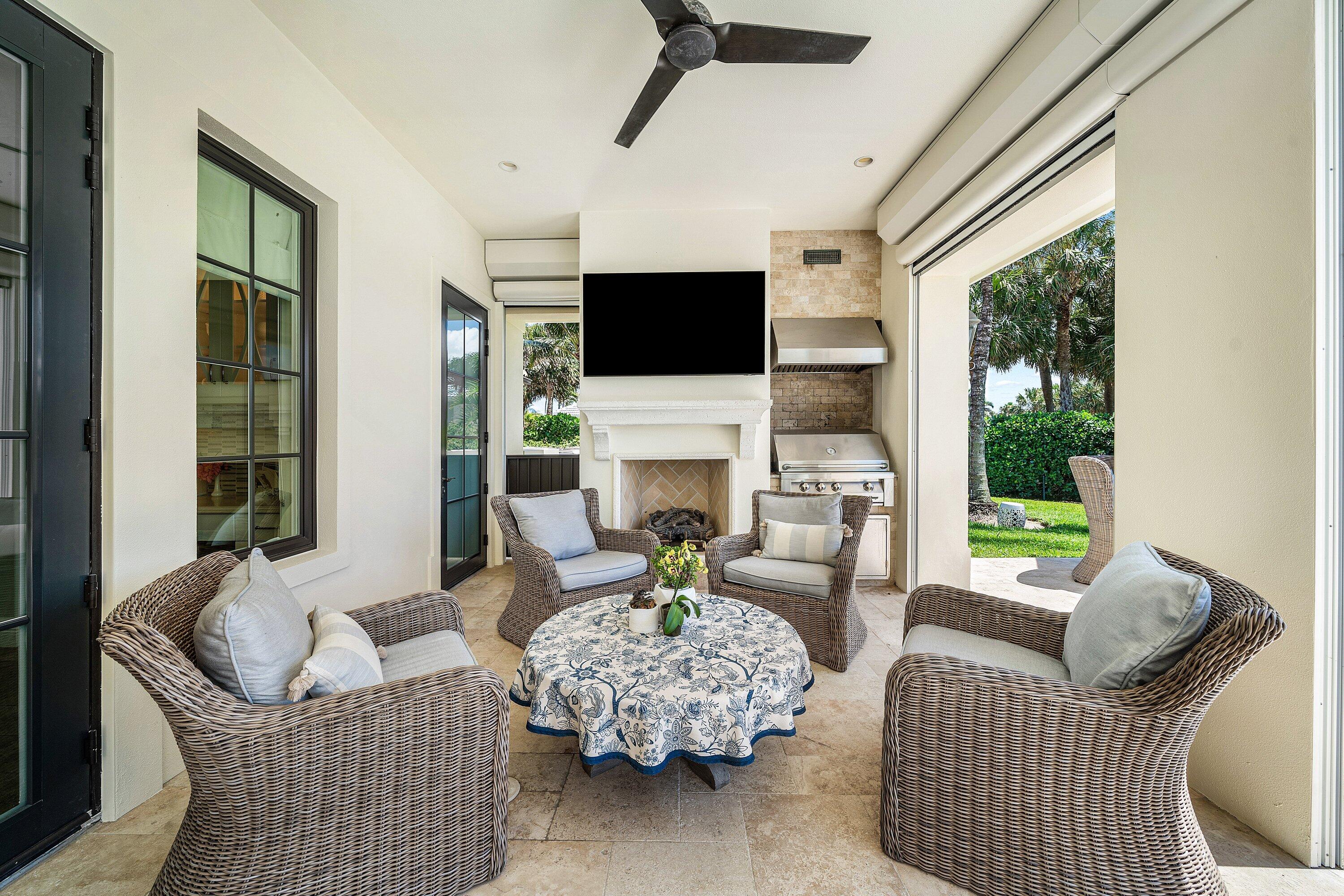 SAILFISH POINT - Residential
