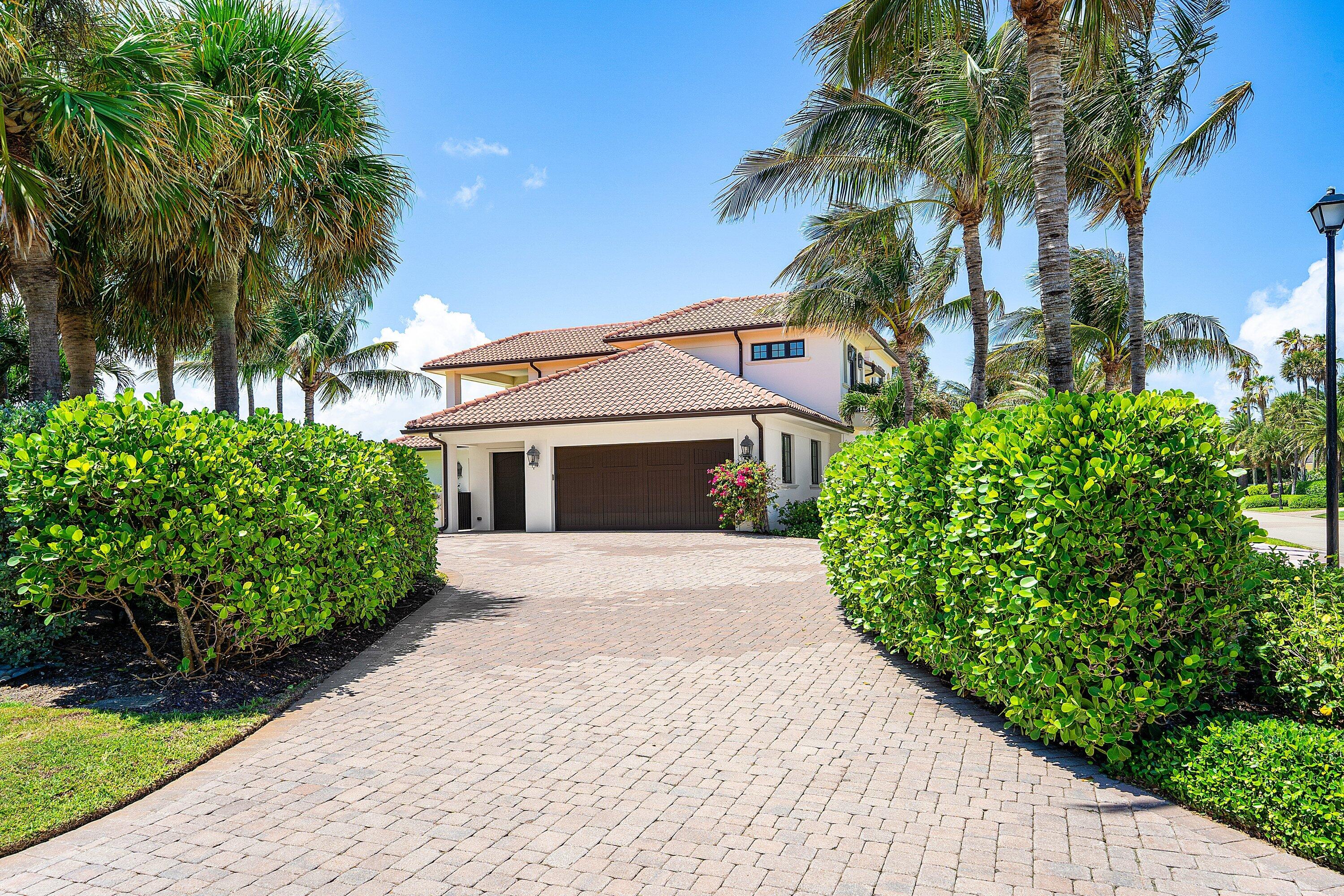 SAILFISH POINT - Residential