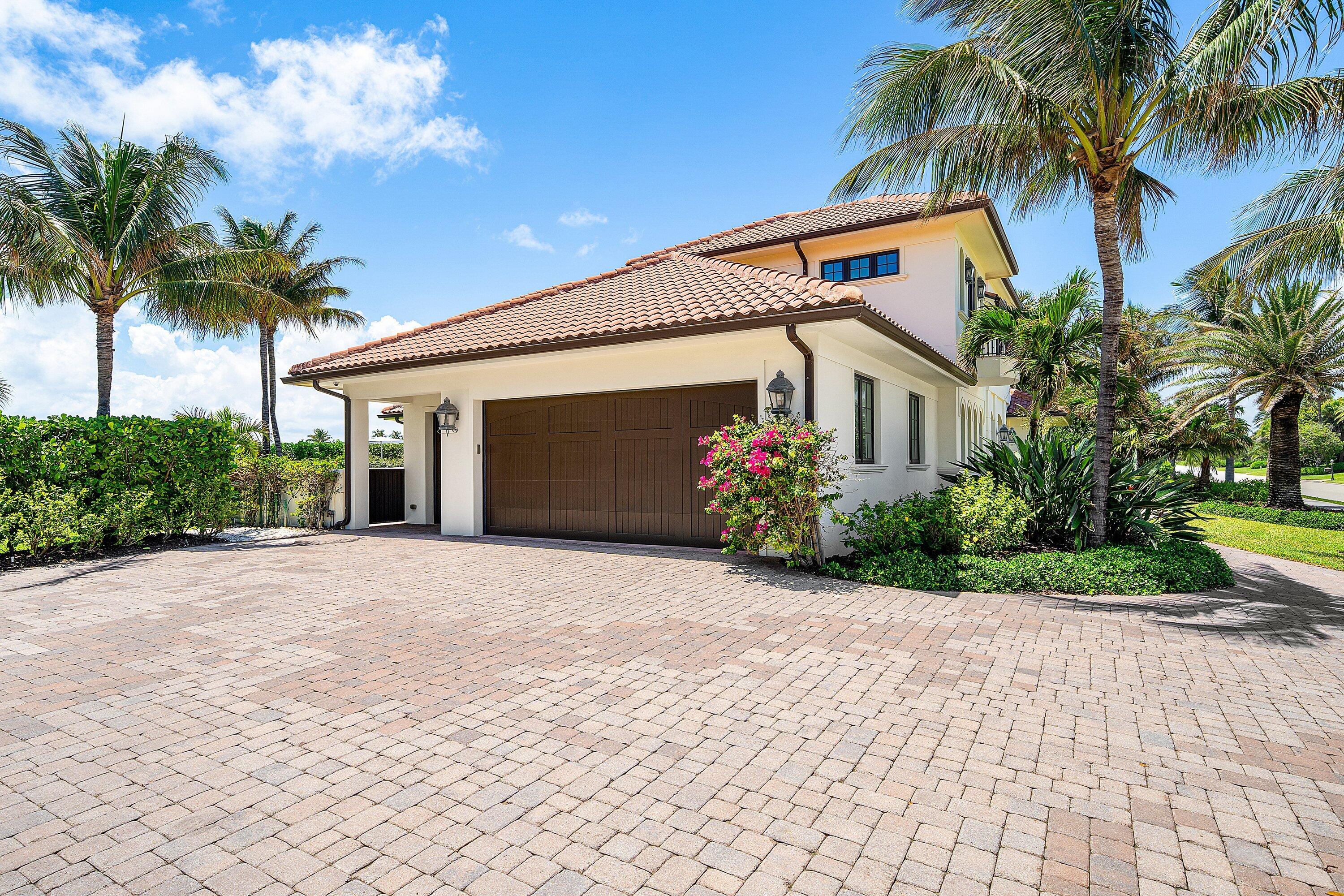 SAILFISH POINT - Residential