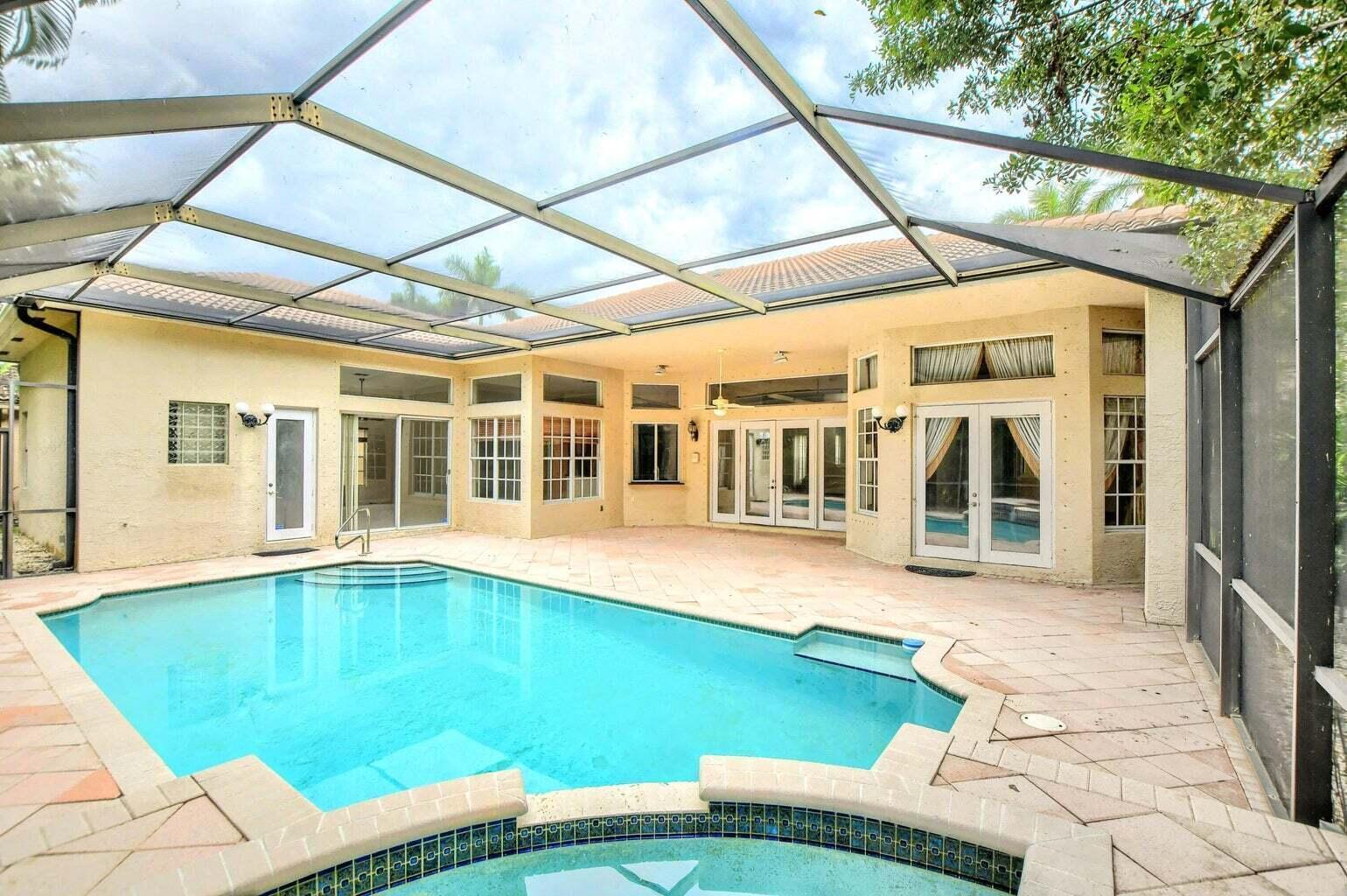 CAPELLA 1 - Residential Lease