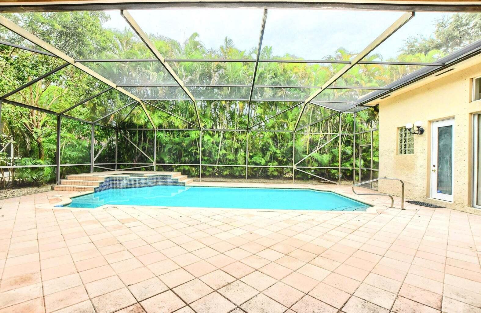 CAPELLA 1 - Residential Lease