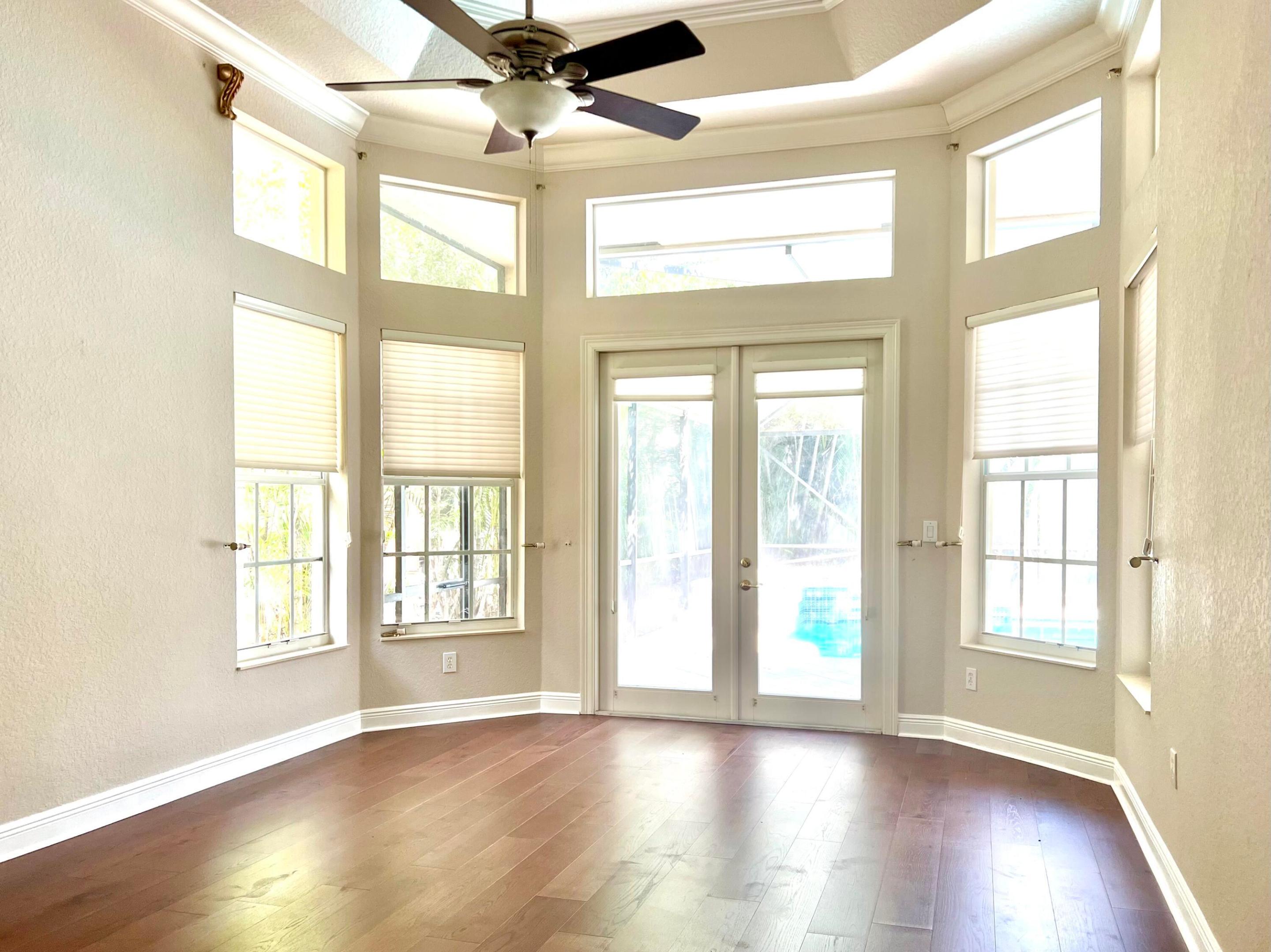 CAPELLA 1 - Residential Lease