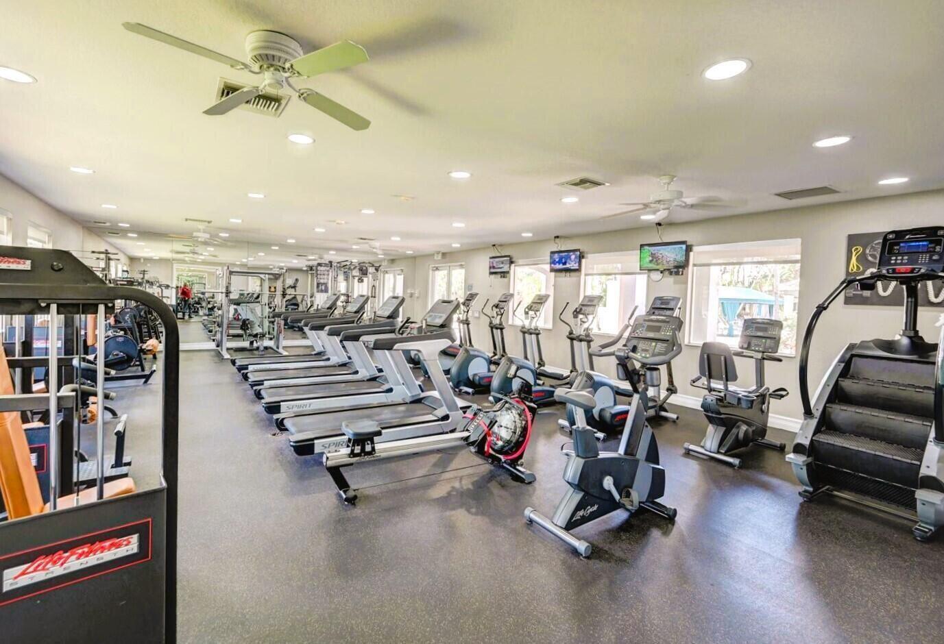 CAPELLA 1 - Residential Lease