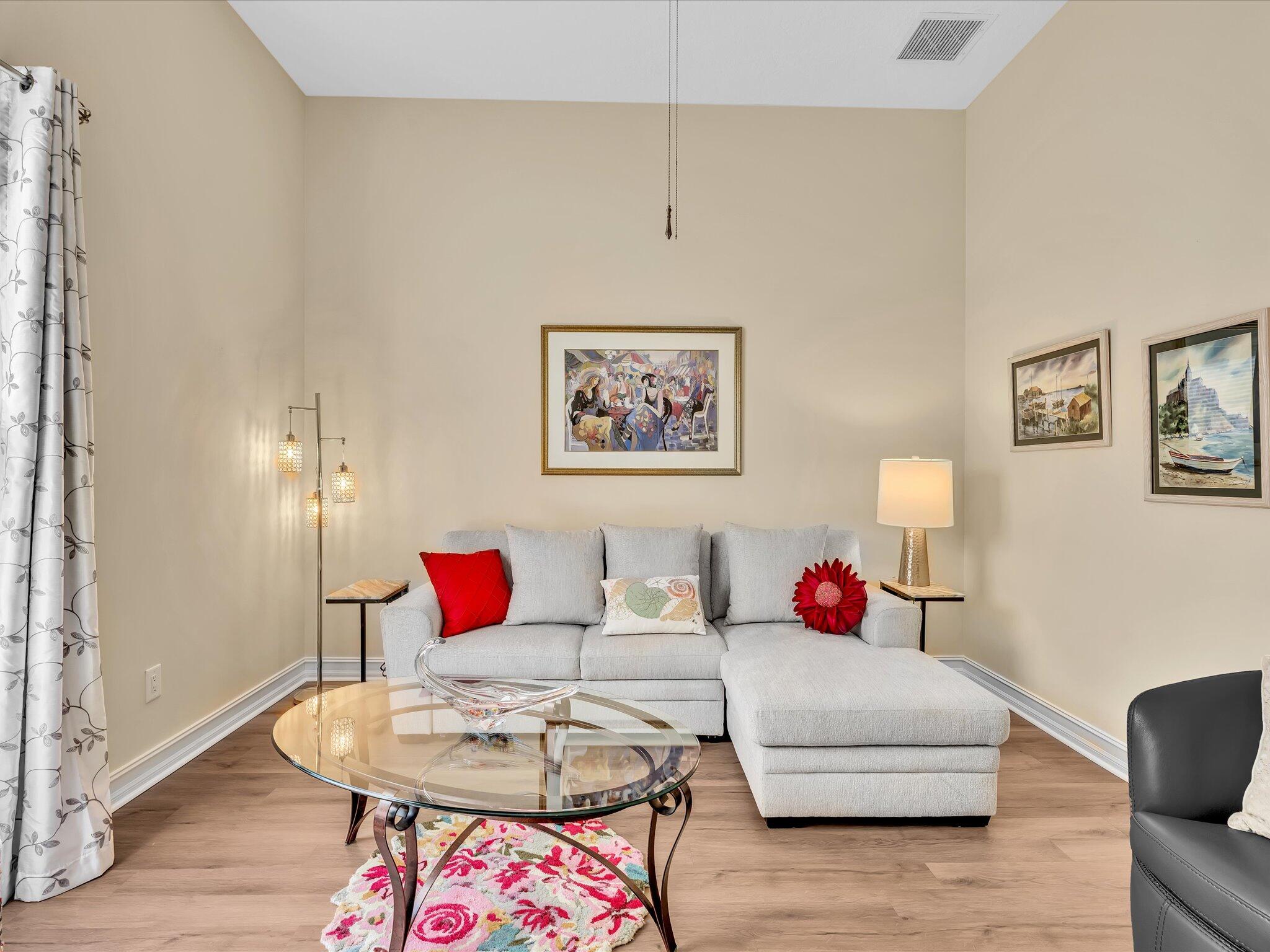 RIVERWIND PHASE ONE SUB - Residential Lease