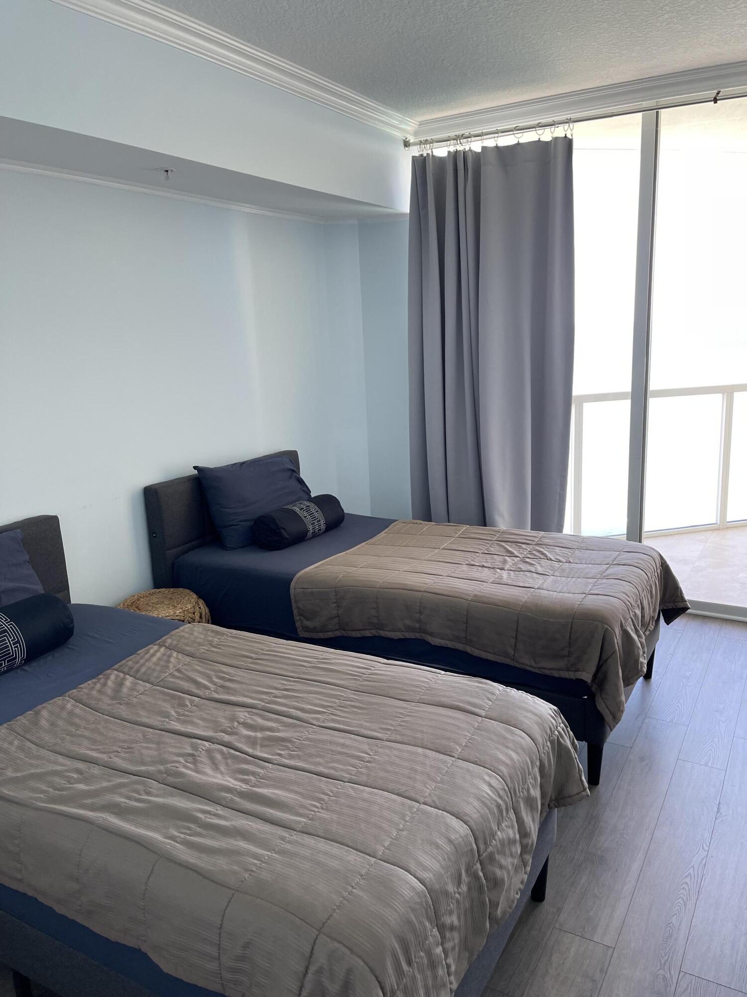 LA PERLA CONDO - Residential Lease