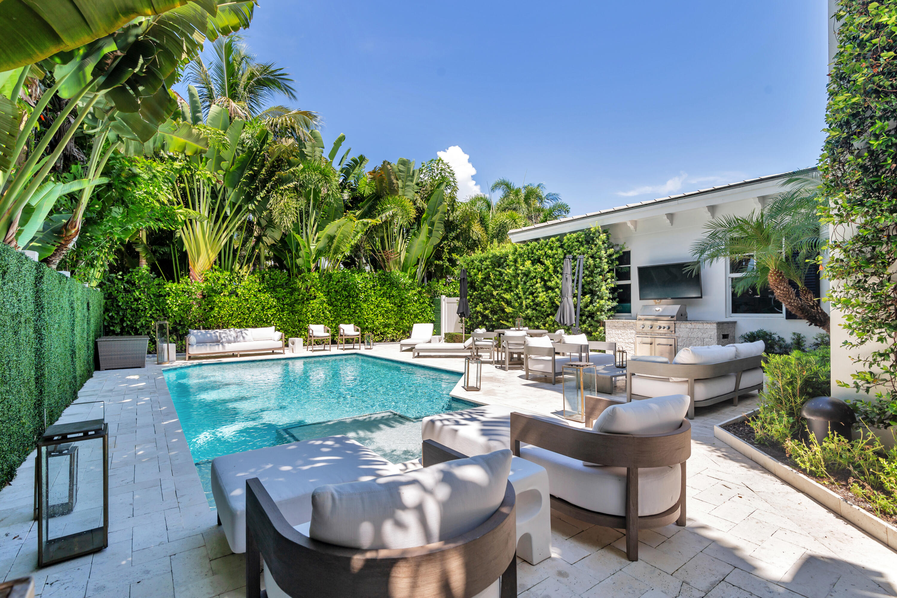 EDMOR ESTS ADD TO WPB IN - Residential