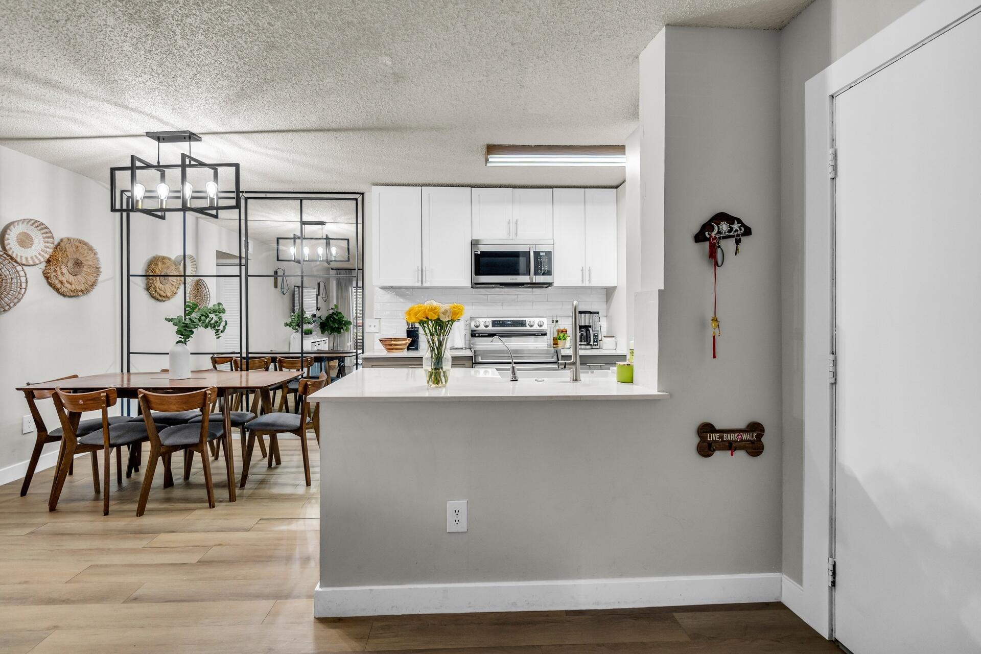 LAKEVIEW AT THE HAMMOCKS CONDO E - Residential