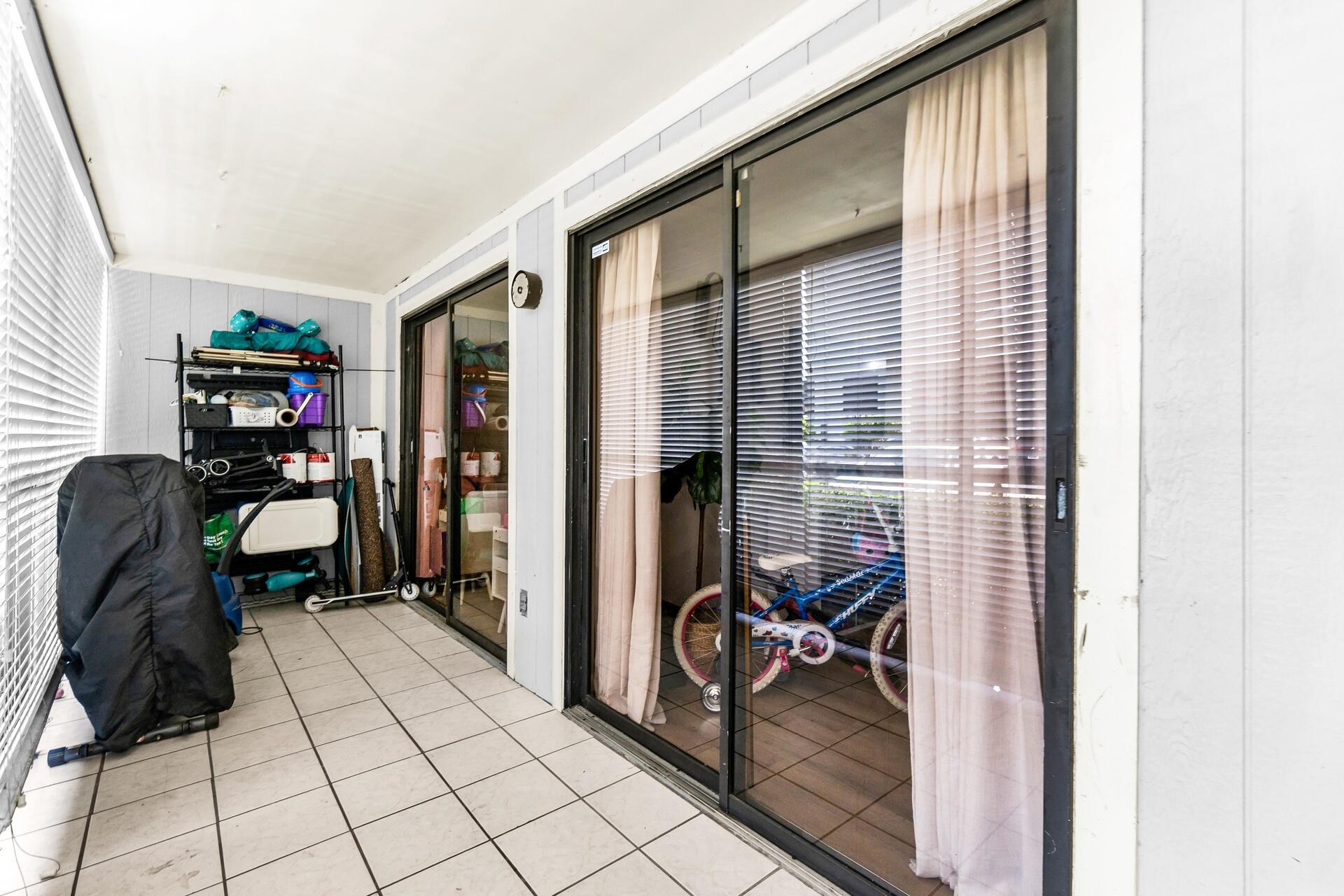LAKEVIEW AT THE HAMMOCKS CONDO E - Residential