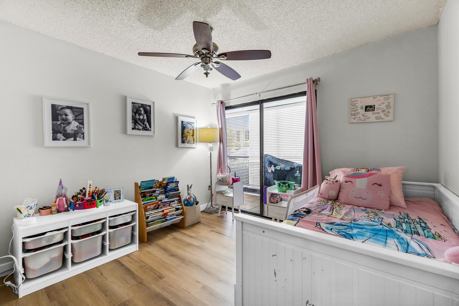 LAKEVIEW AT THE HAMMOCKS CONDO E - Residential