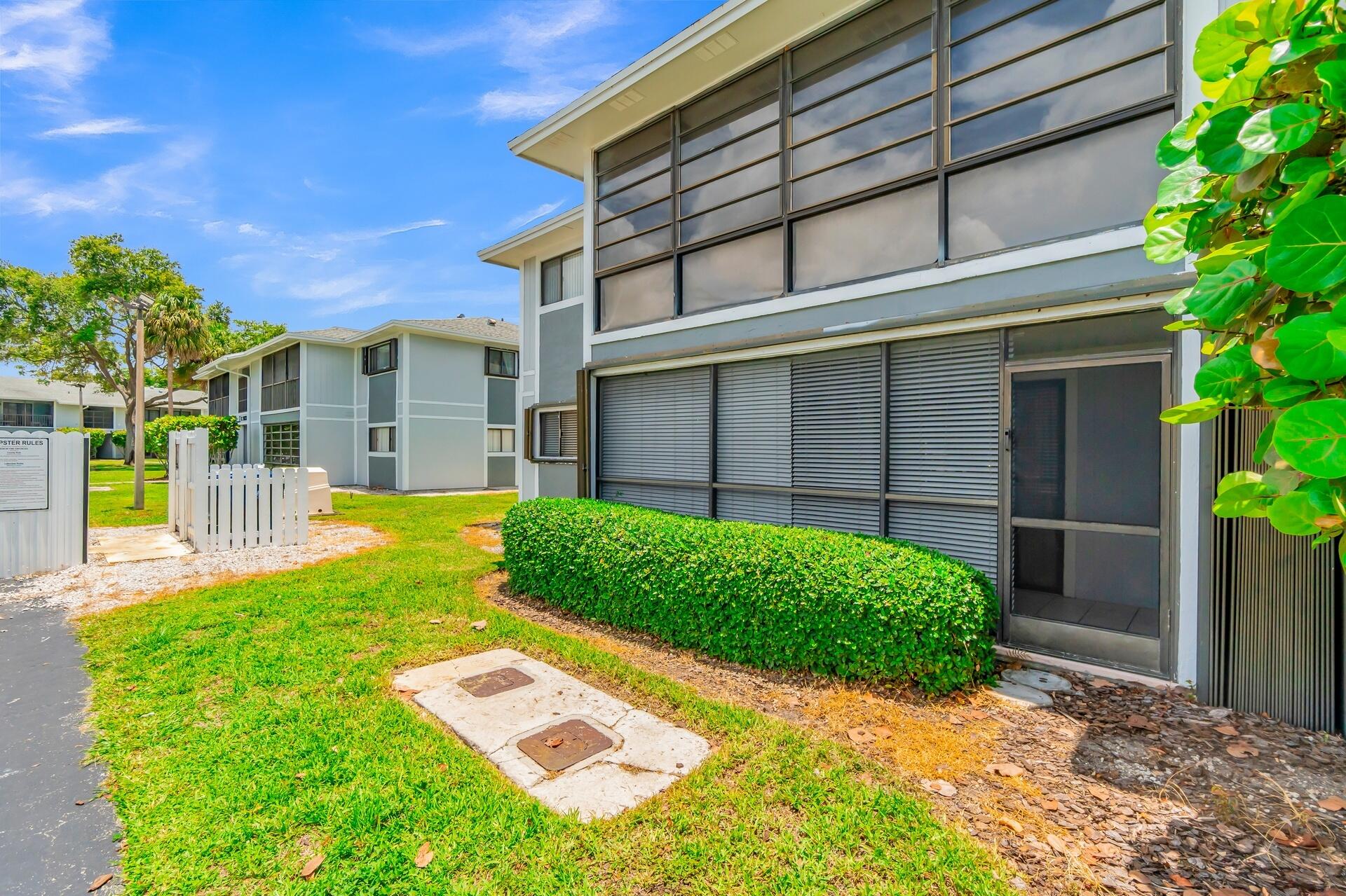 LAKEVIEW AT THE HAMMOCKS CONDO E - Residential