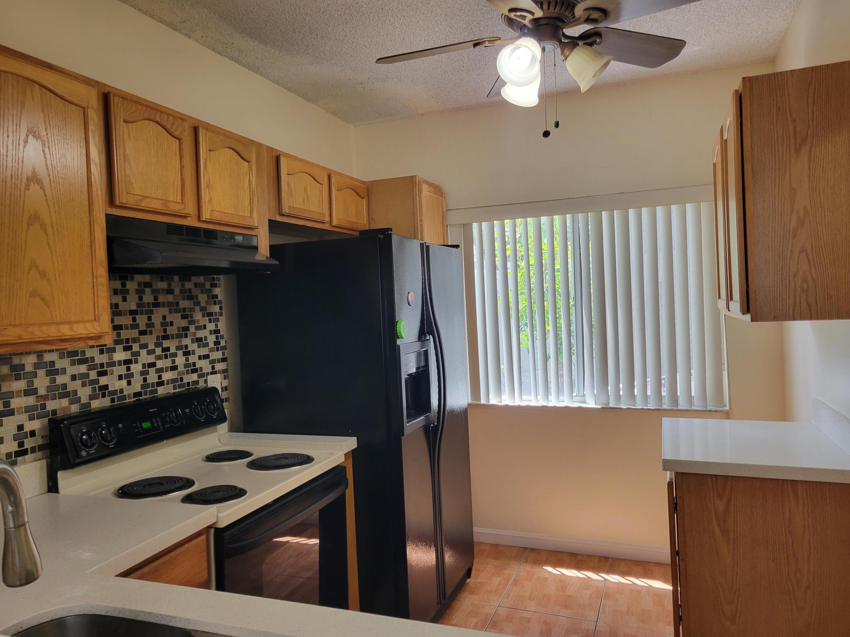 CROSS CREEK TOWNHOMES PLAT - Residential Lease