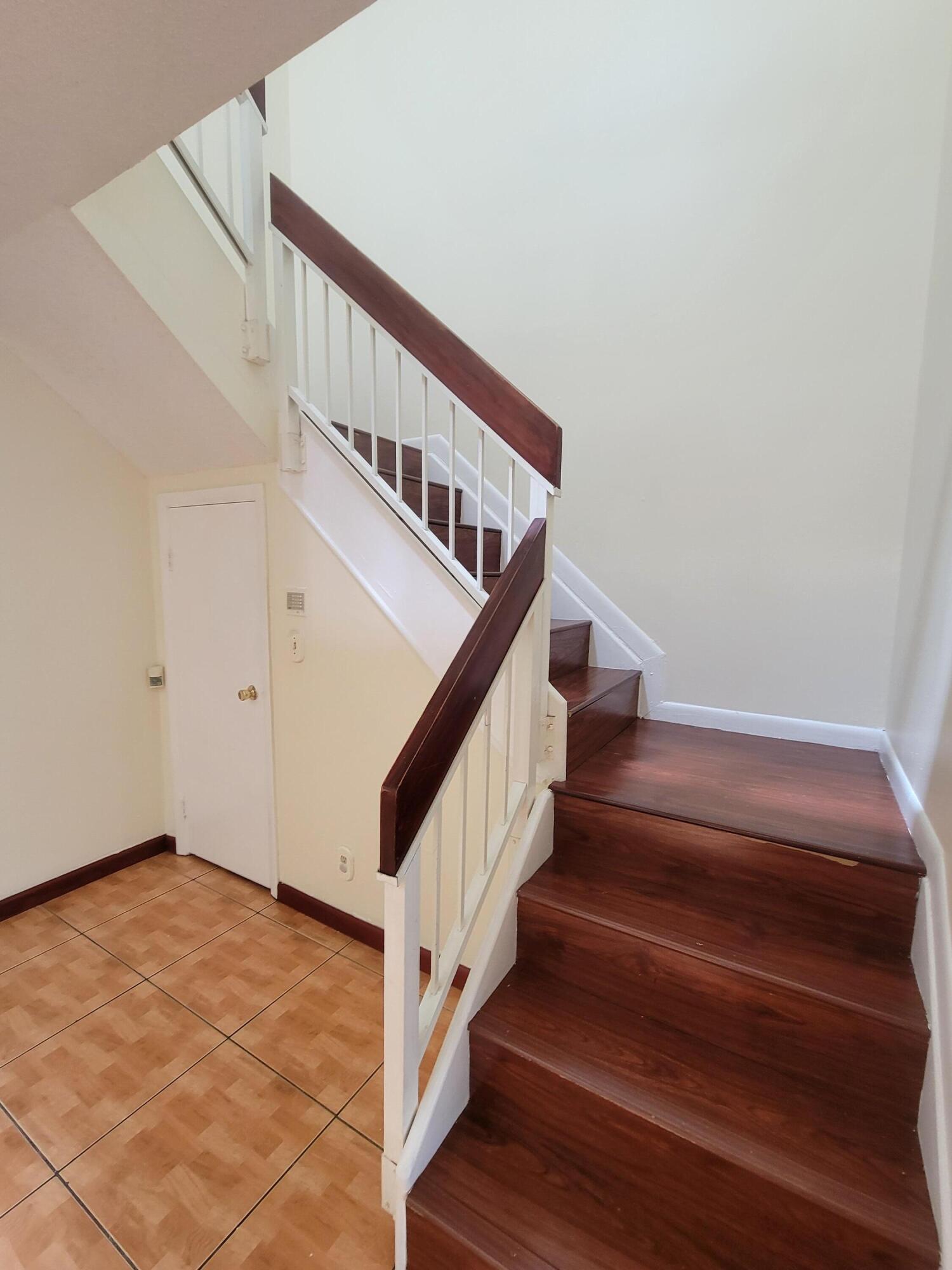 CROSS CREEK TOWNHOMES PLAT - Residential Lease