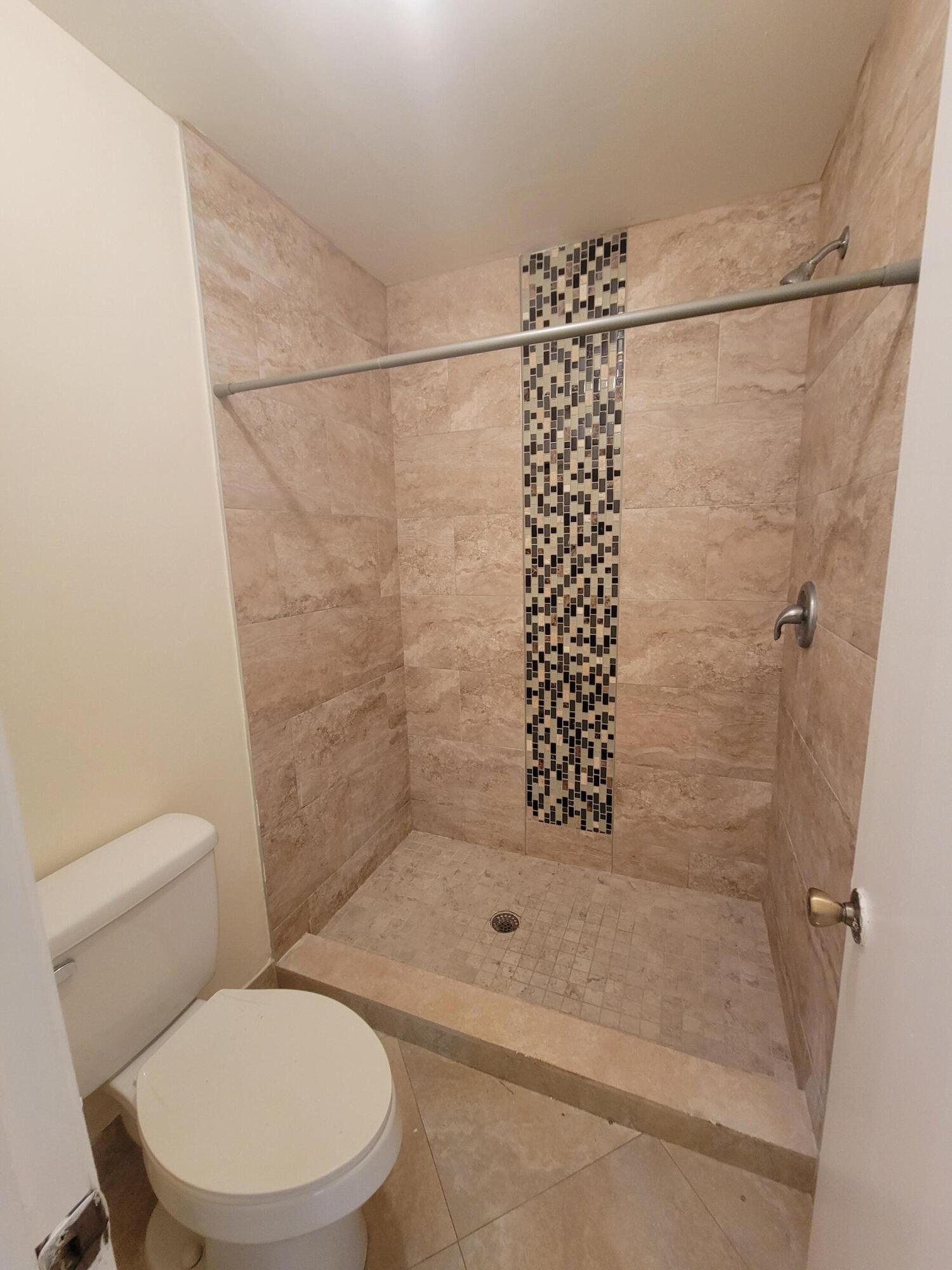 CROSS CREEK TOWNHOMES PLAT - Residential Lease