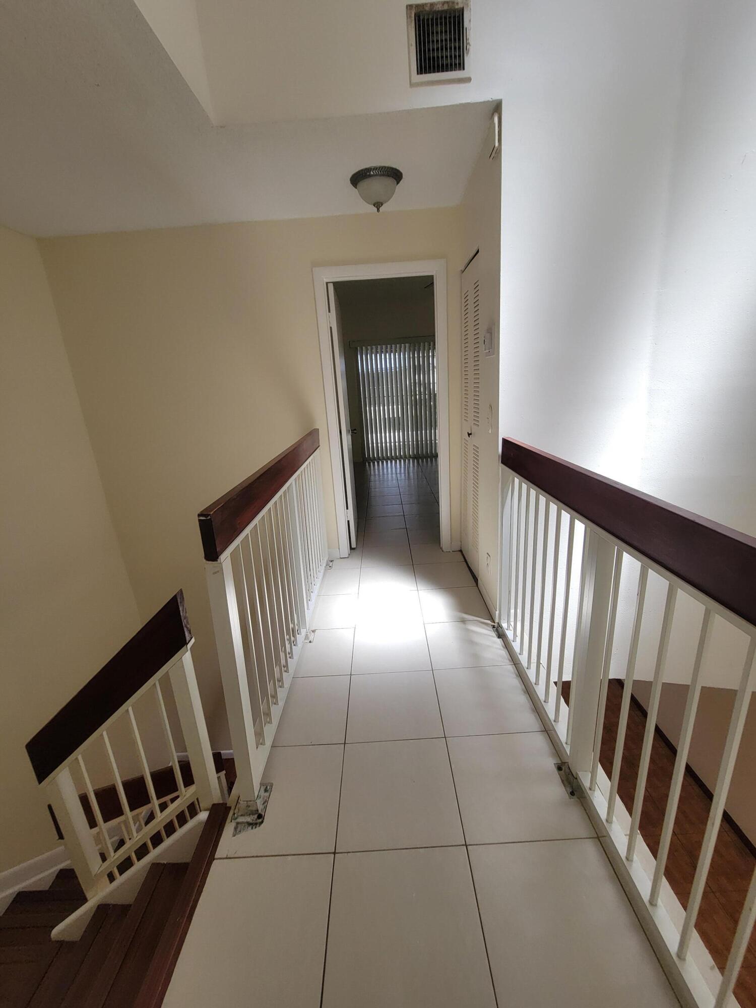 CROSS CREEK TOWNHOMES PLAT - Residential Lease