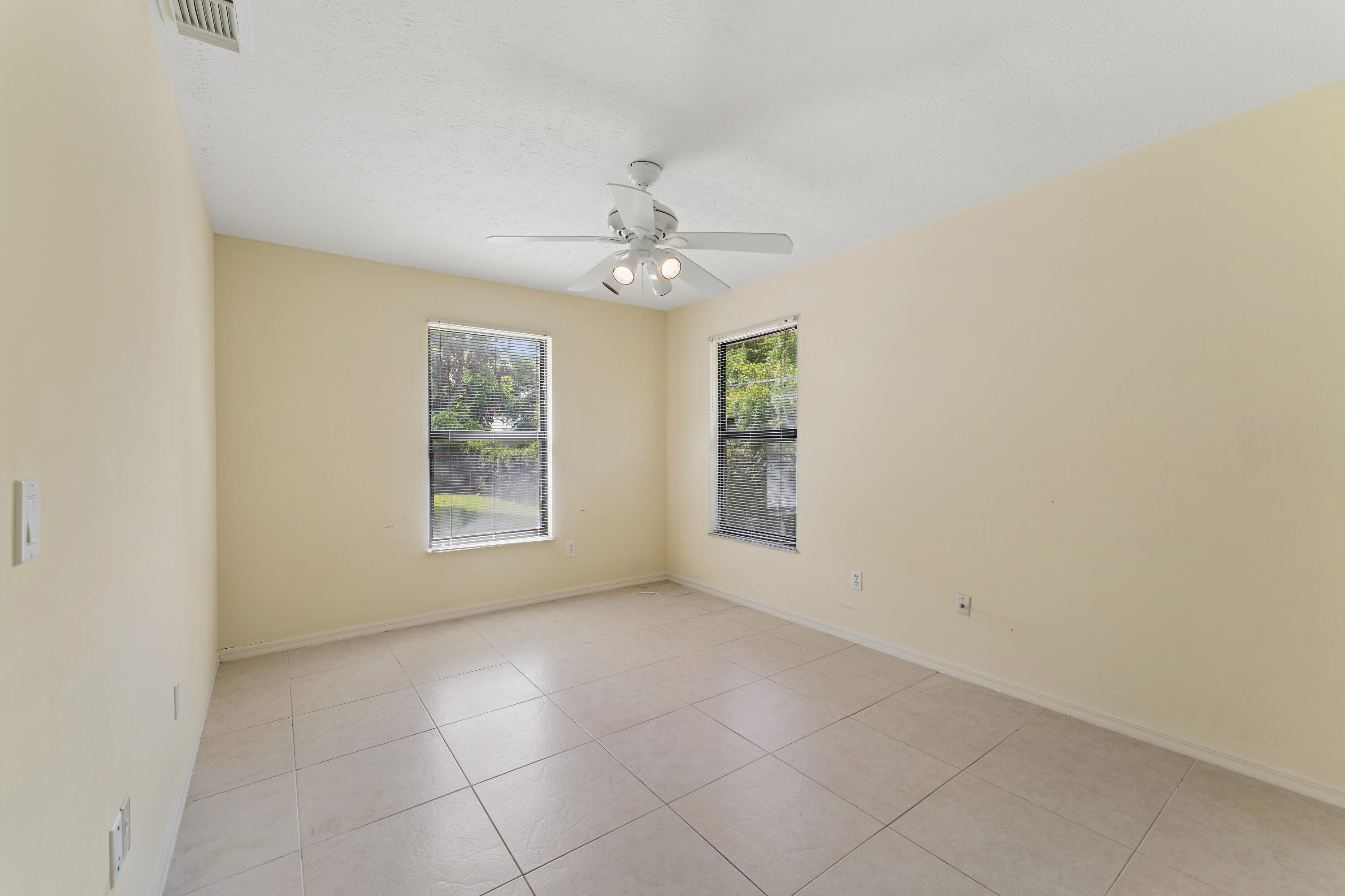 PORT ST LUCIE SECTION 20 - Residential