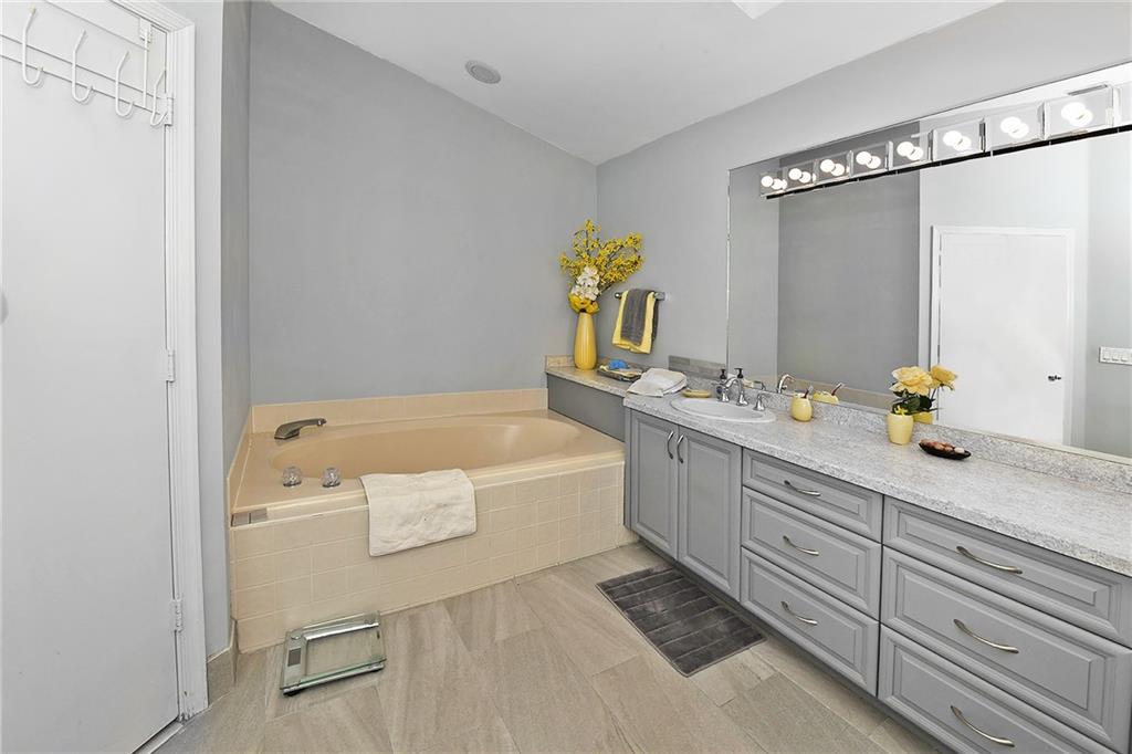 HAMPTON FAIRWAYS 1 - Residential