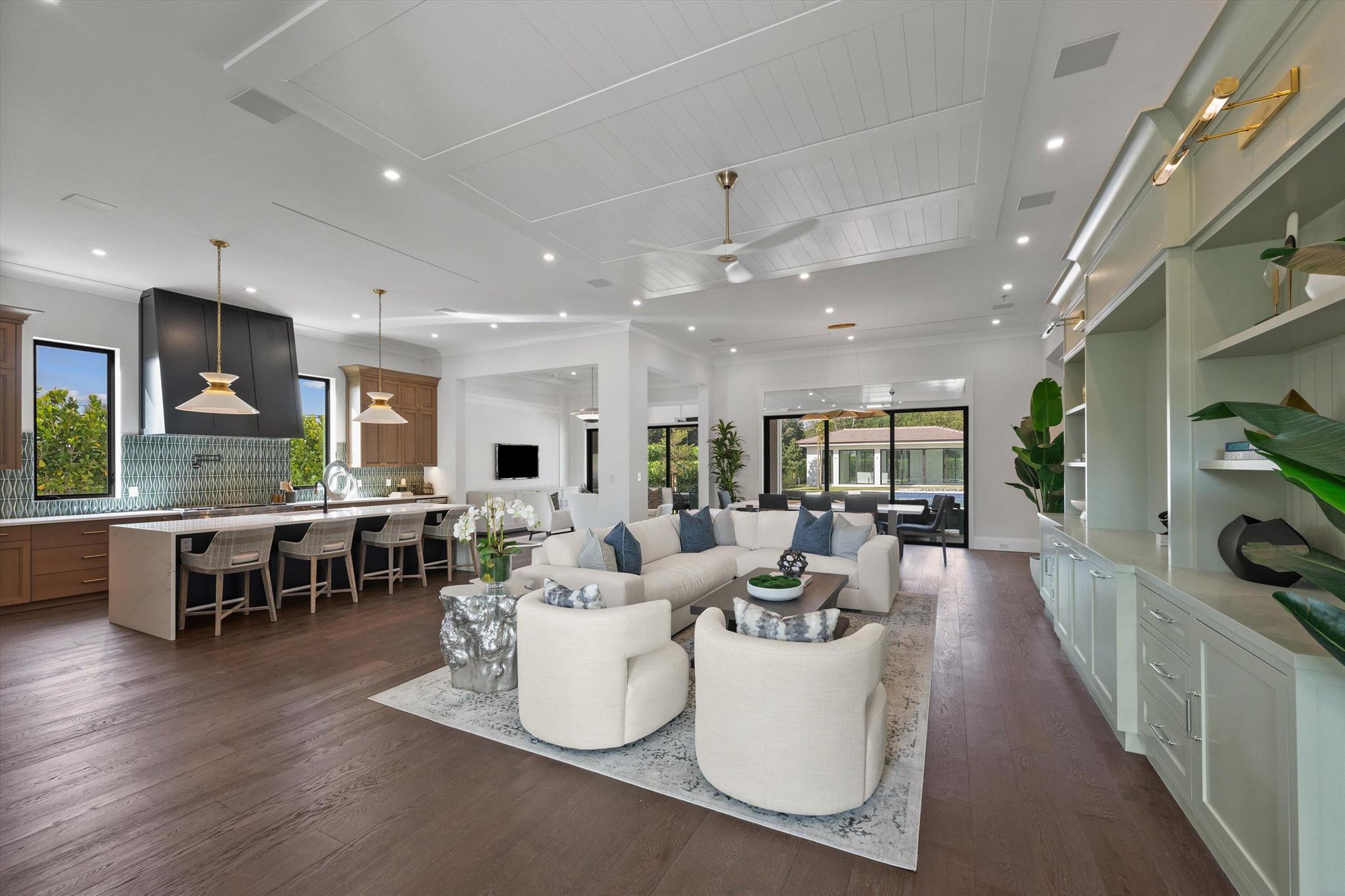 BLUE CYPRESS REPL AT PALM BEACH POLO & COUNTRY CLU - Residential