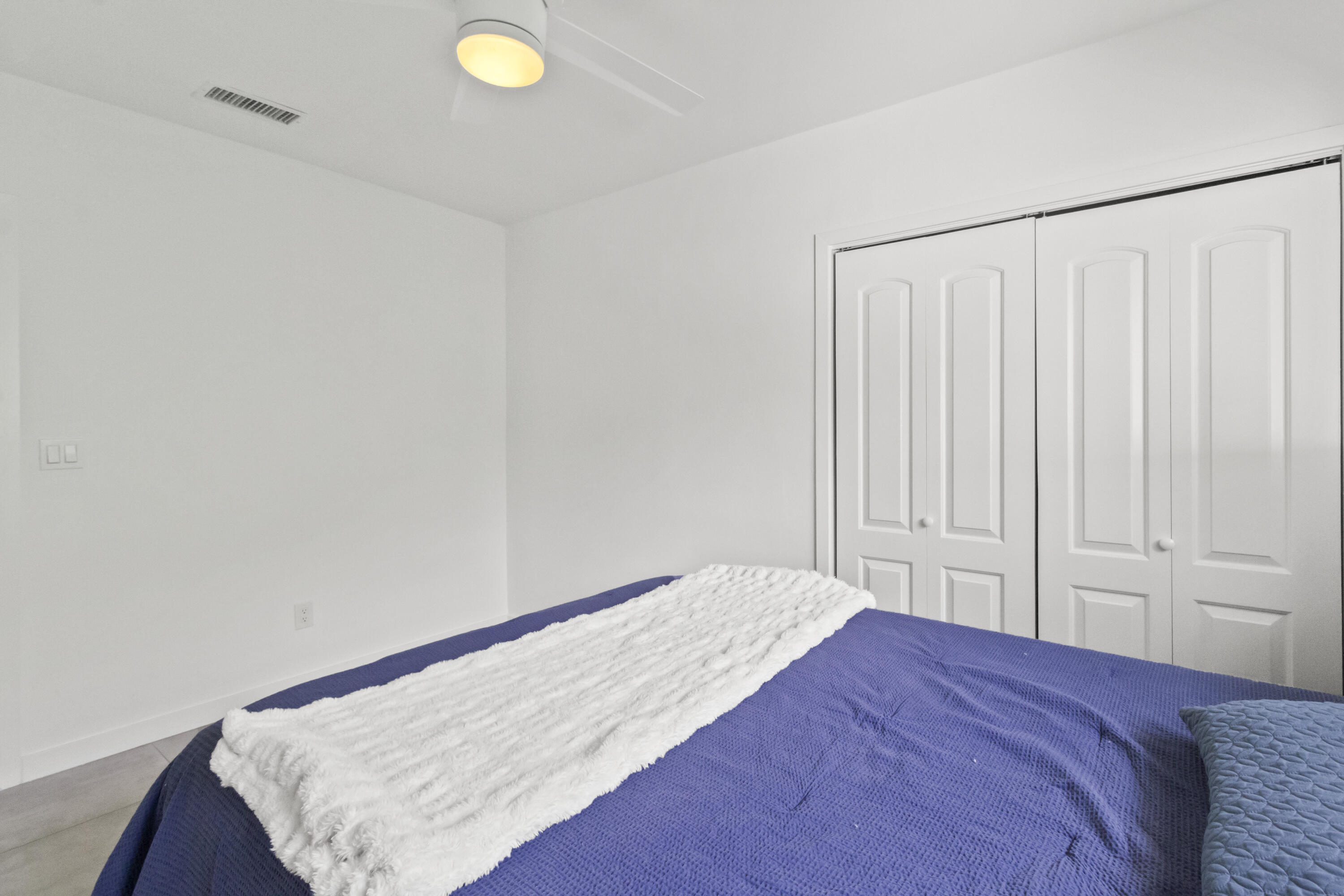 HIGHLAND GARDENS 3RD ADDN - Residential Lease