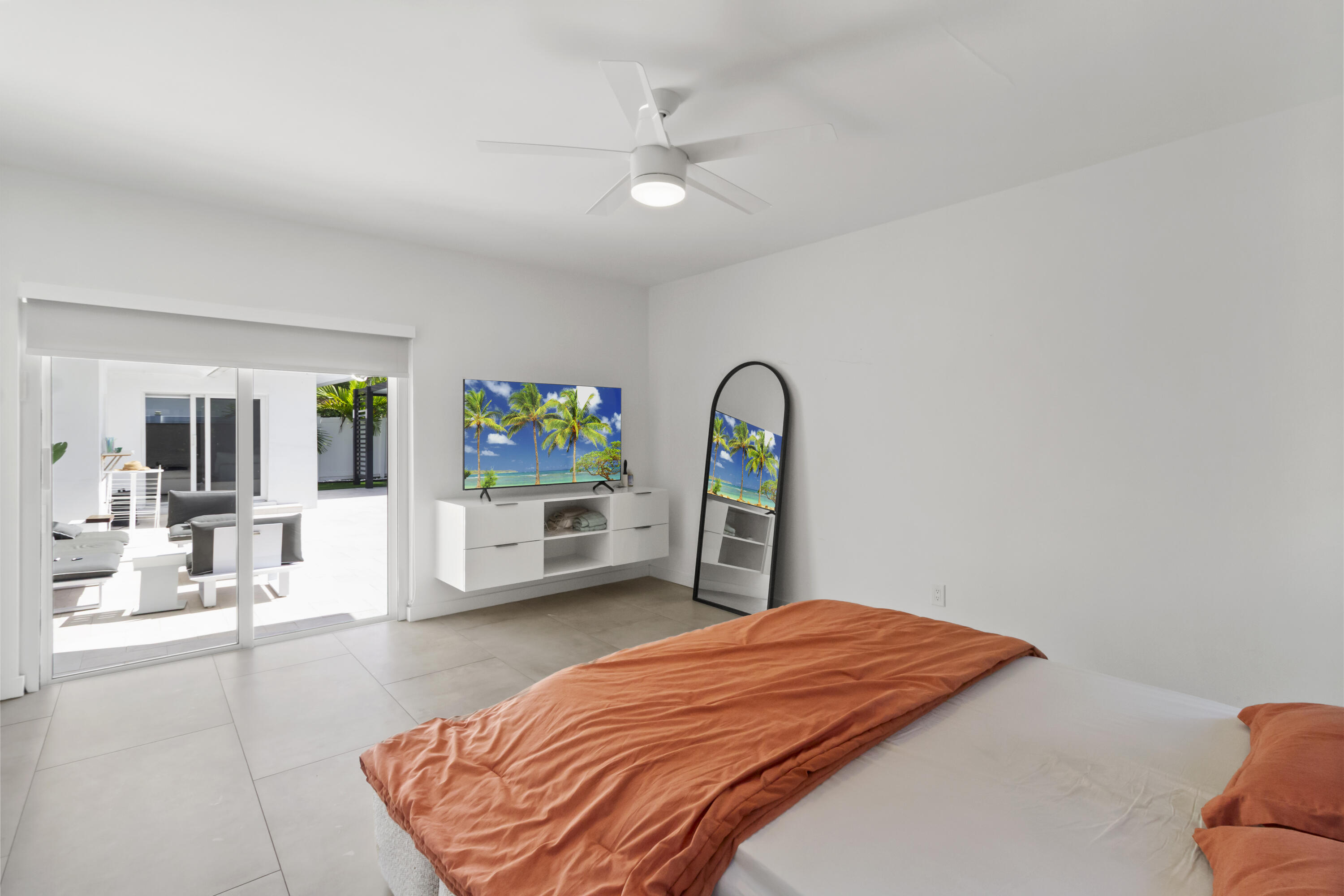 HIGHLAND GARDENS 3RD ADDN - Residential Lease