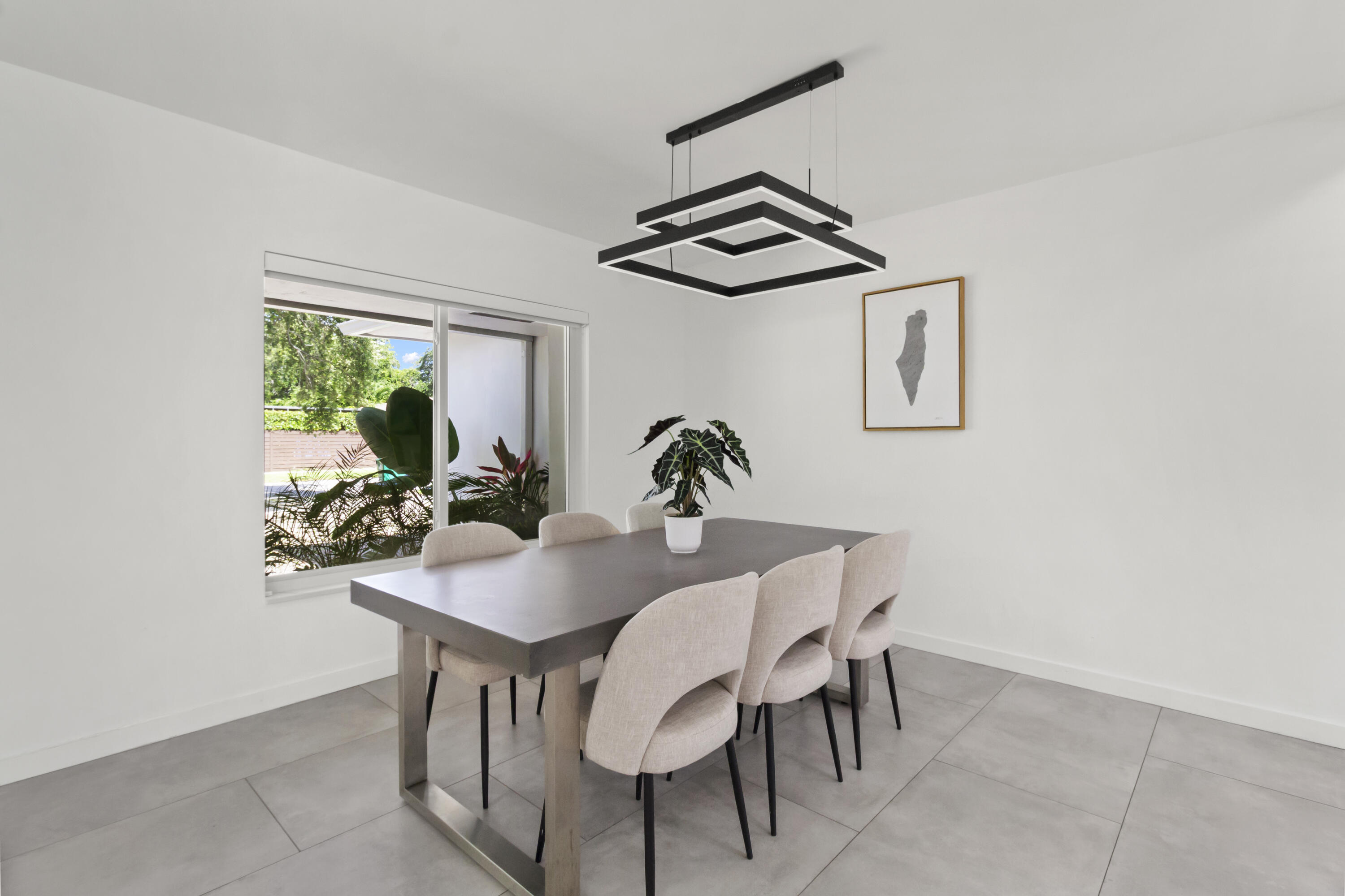 HIGHLAND GARDENS 3RD ADDN - Residential Lease