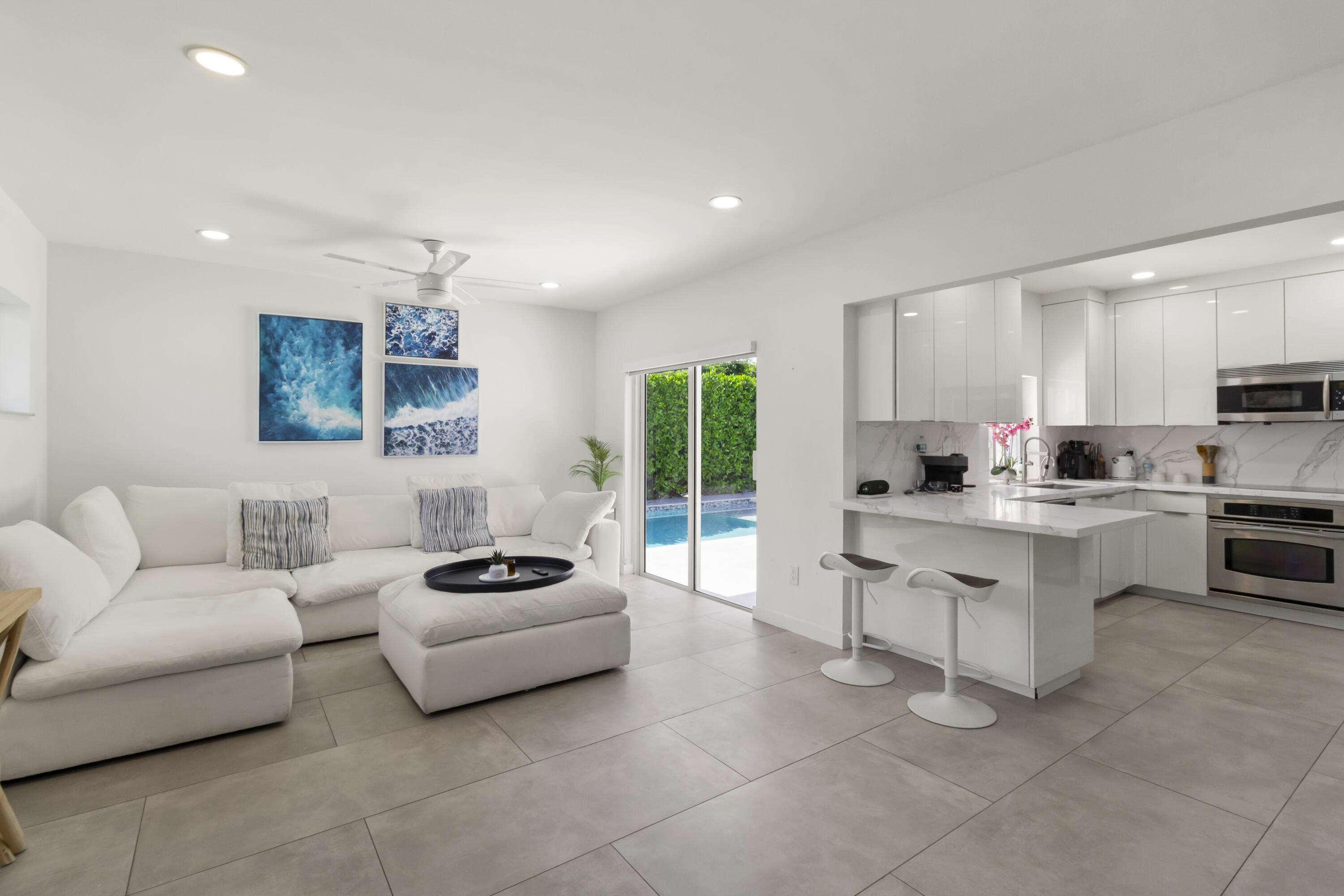 HIGHLAND GARDENS 3RD ADDN - Residential Lease