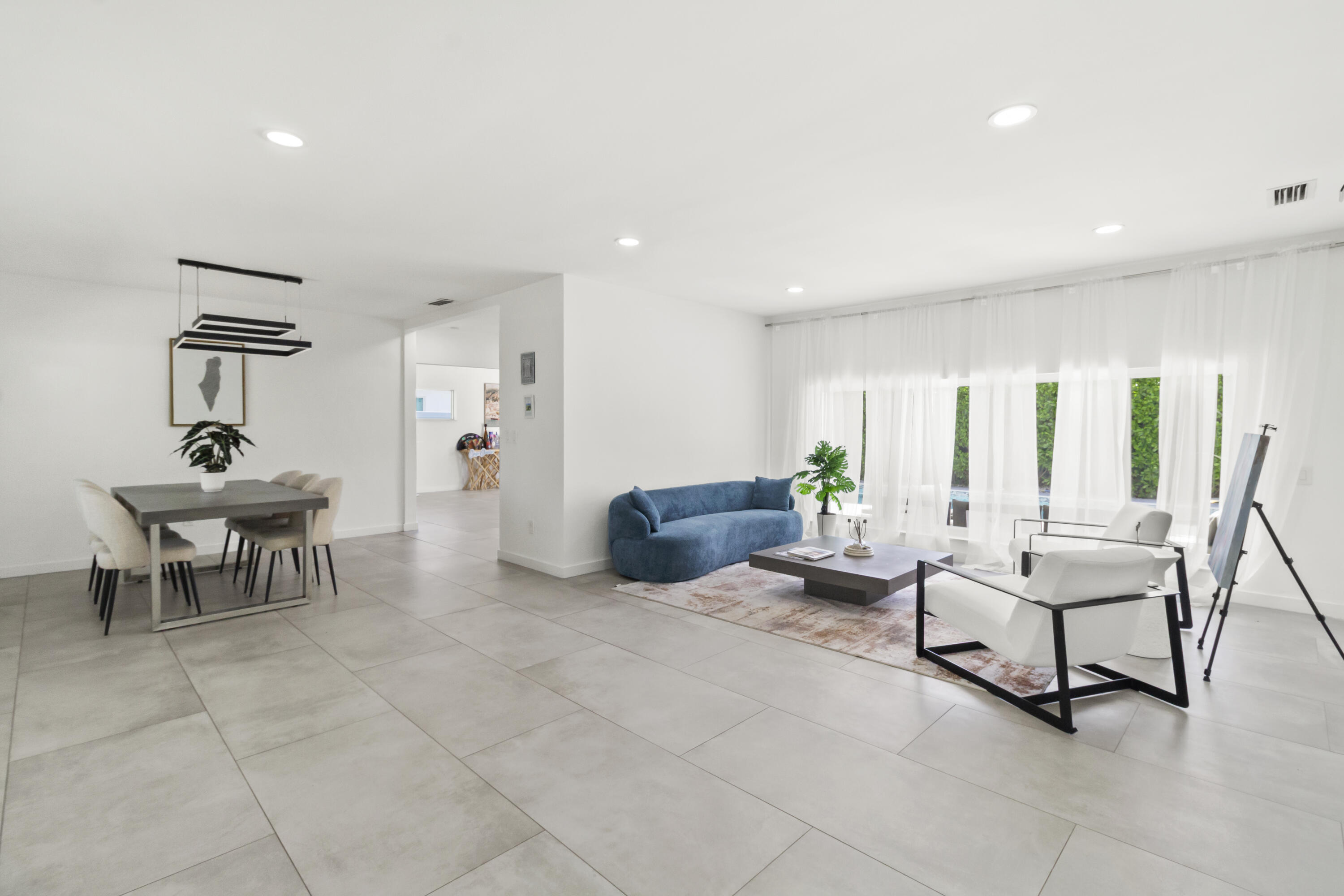 HIGHLAND GARDENS 3RD ADDN - Residential Lease