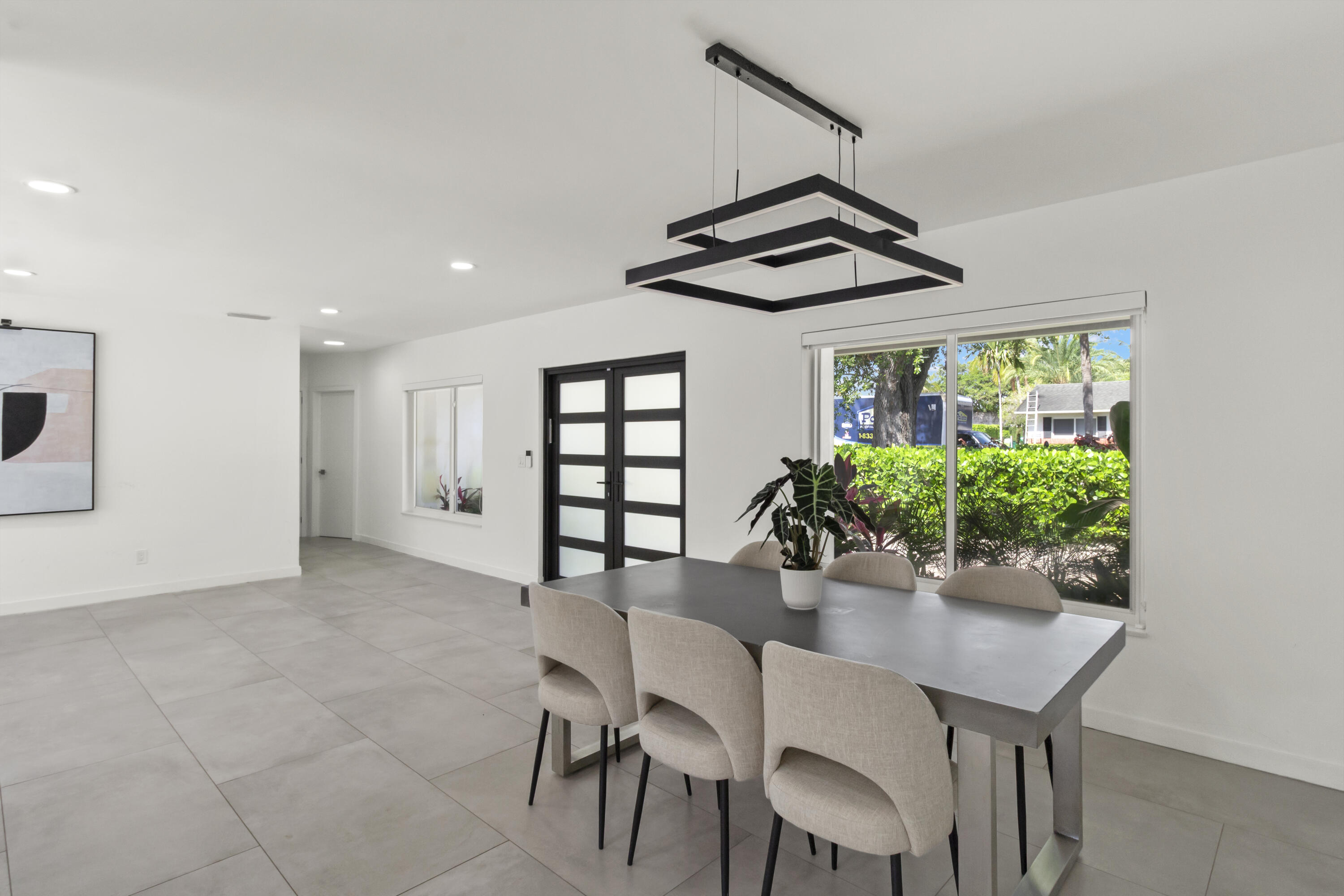 HIGHLAND GARDENS 3RD ADDN - Residential Lease