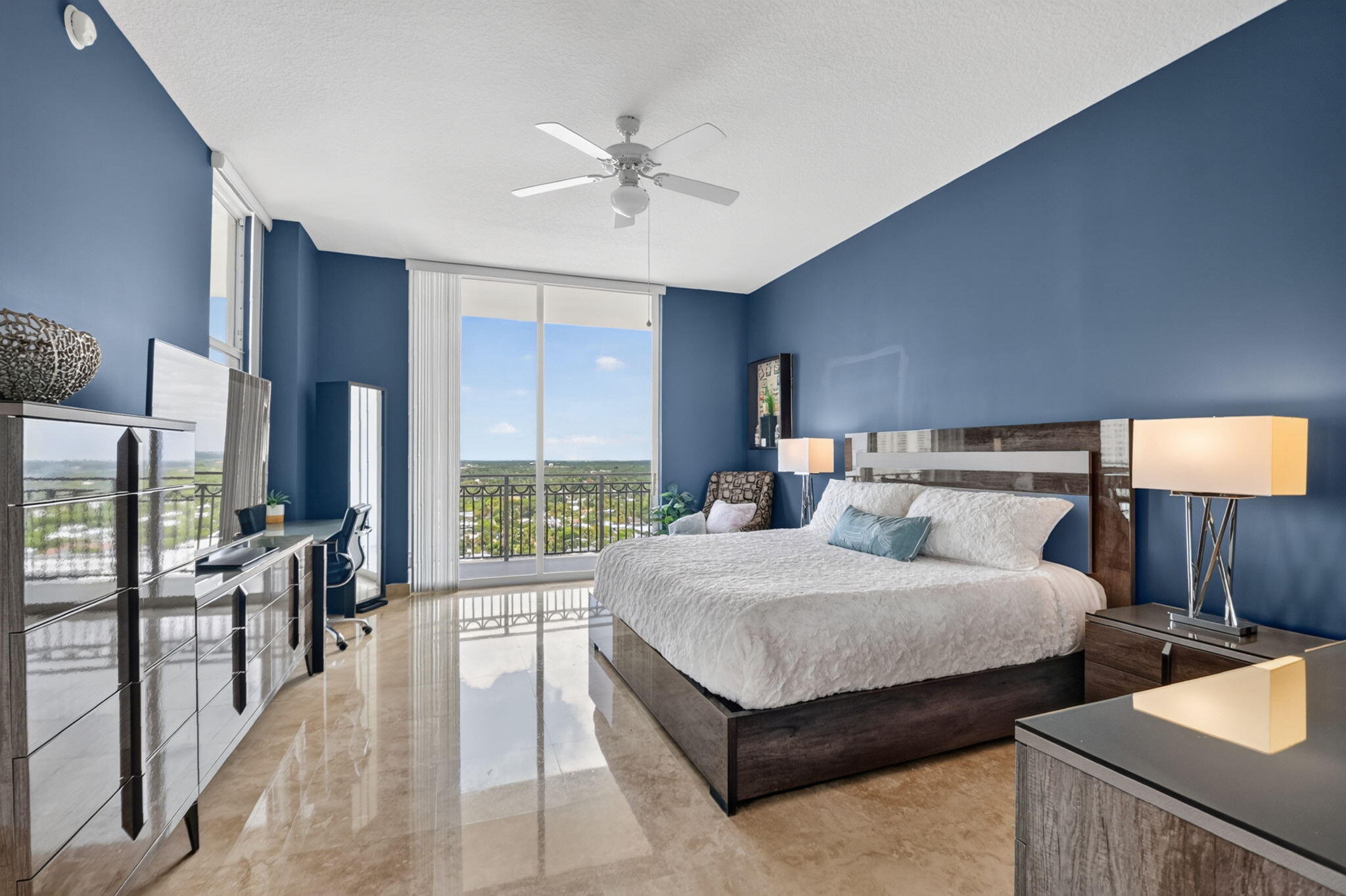 CITYPLACE SOUTH TOWER CONDO - Residential