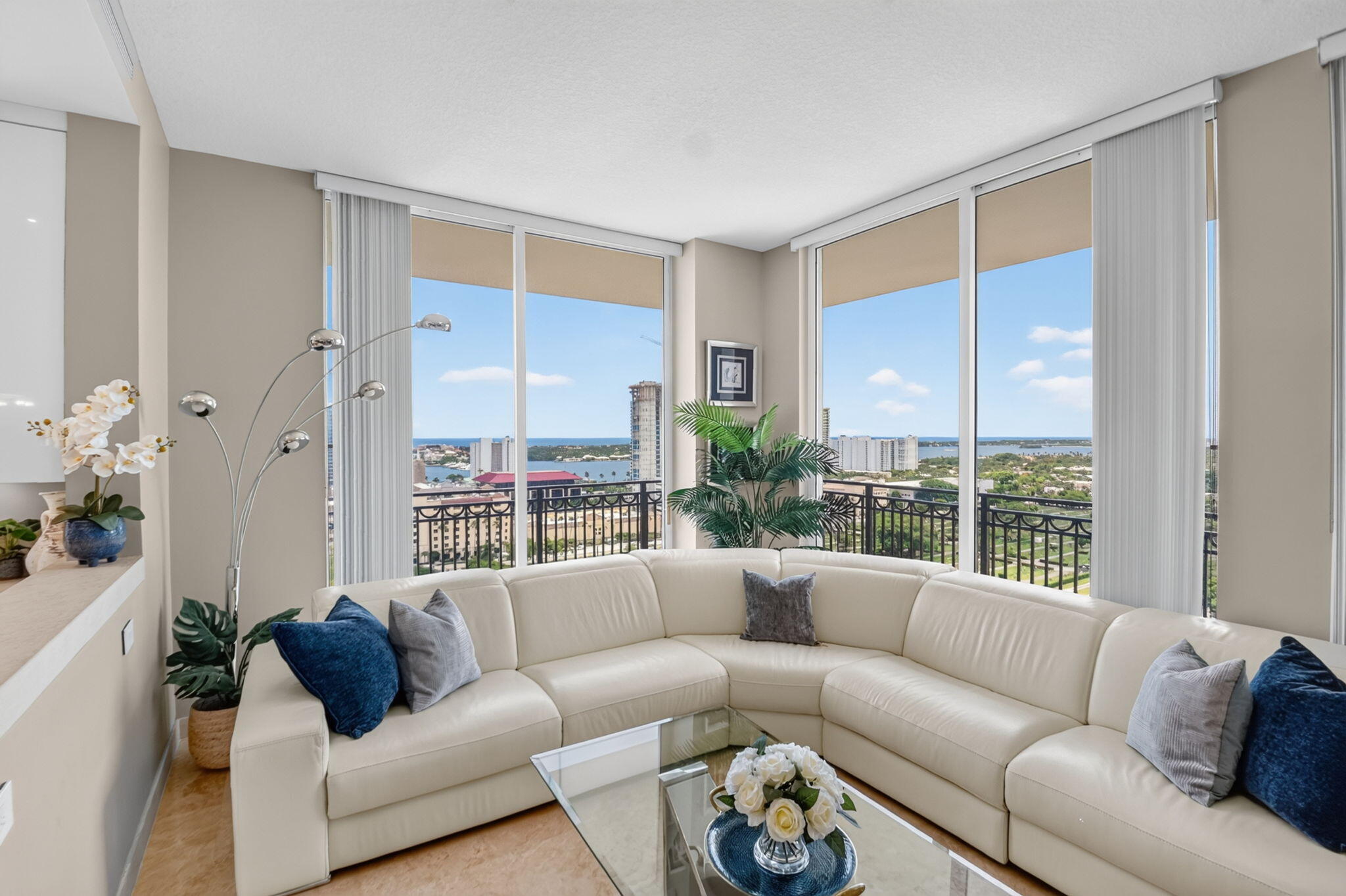 CITYPLACE SOUTH TOWER CONDO - Residential