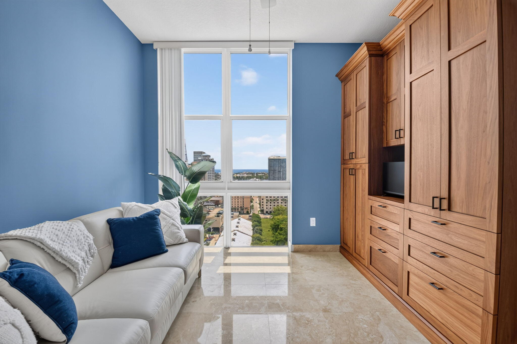CITYPLACE SOUTH TOWER CONDO - Residential