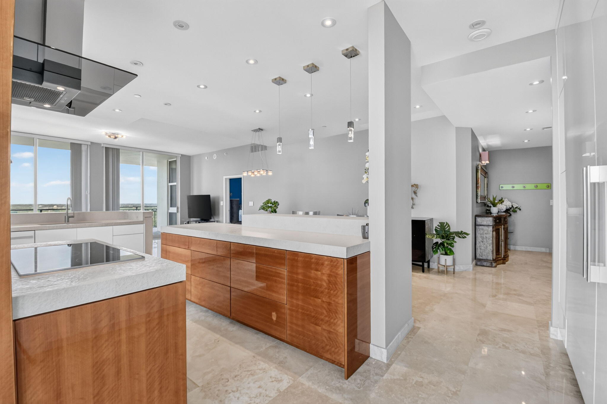 CITYPLACE SOUTH TOWER CONDO - Residential