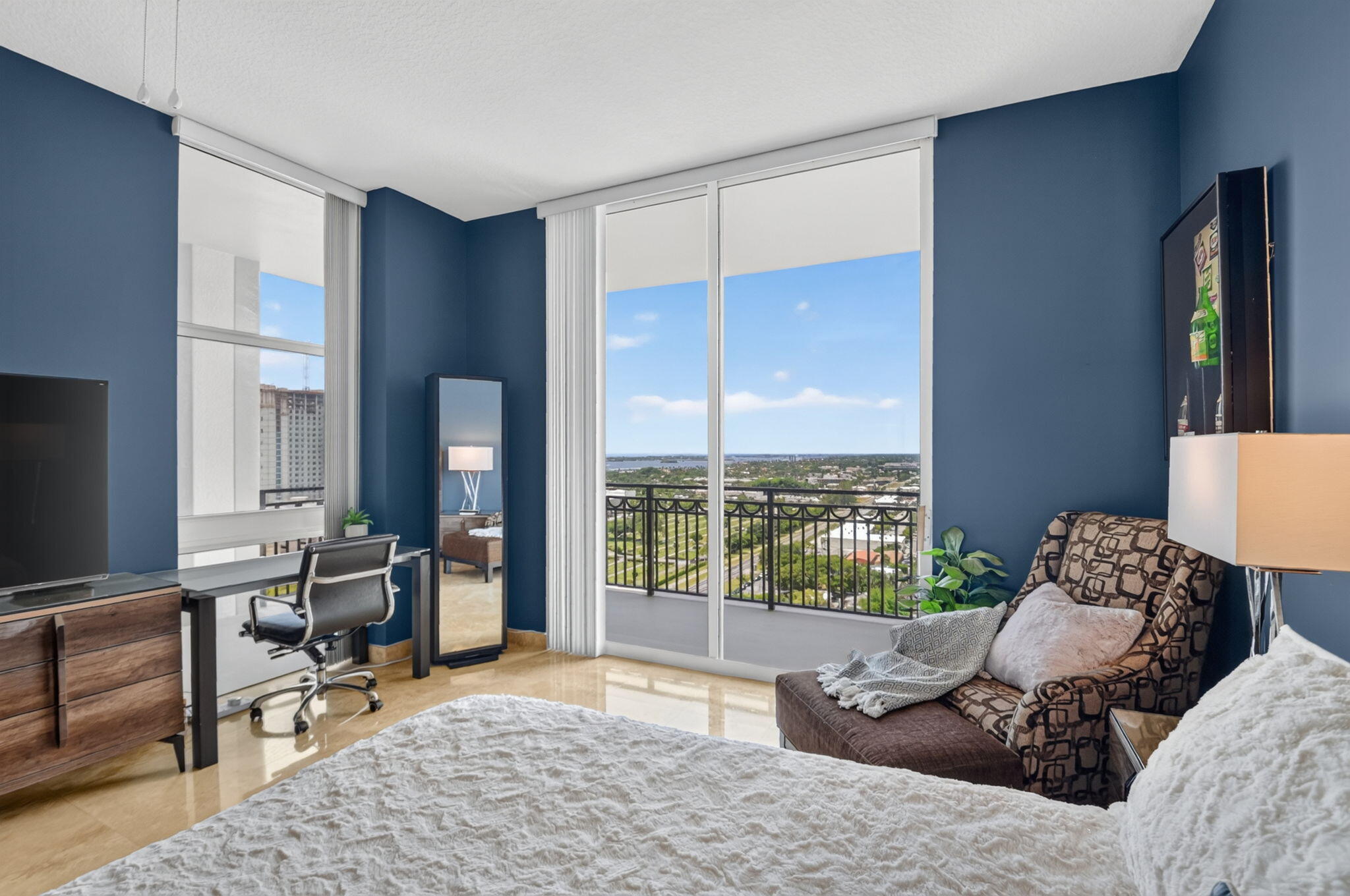 CITYPLACE SOUTH TOWER CONDO - Residential
