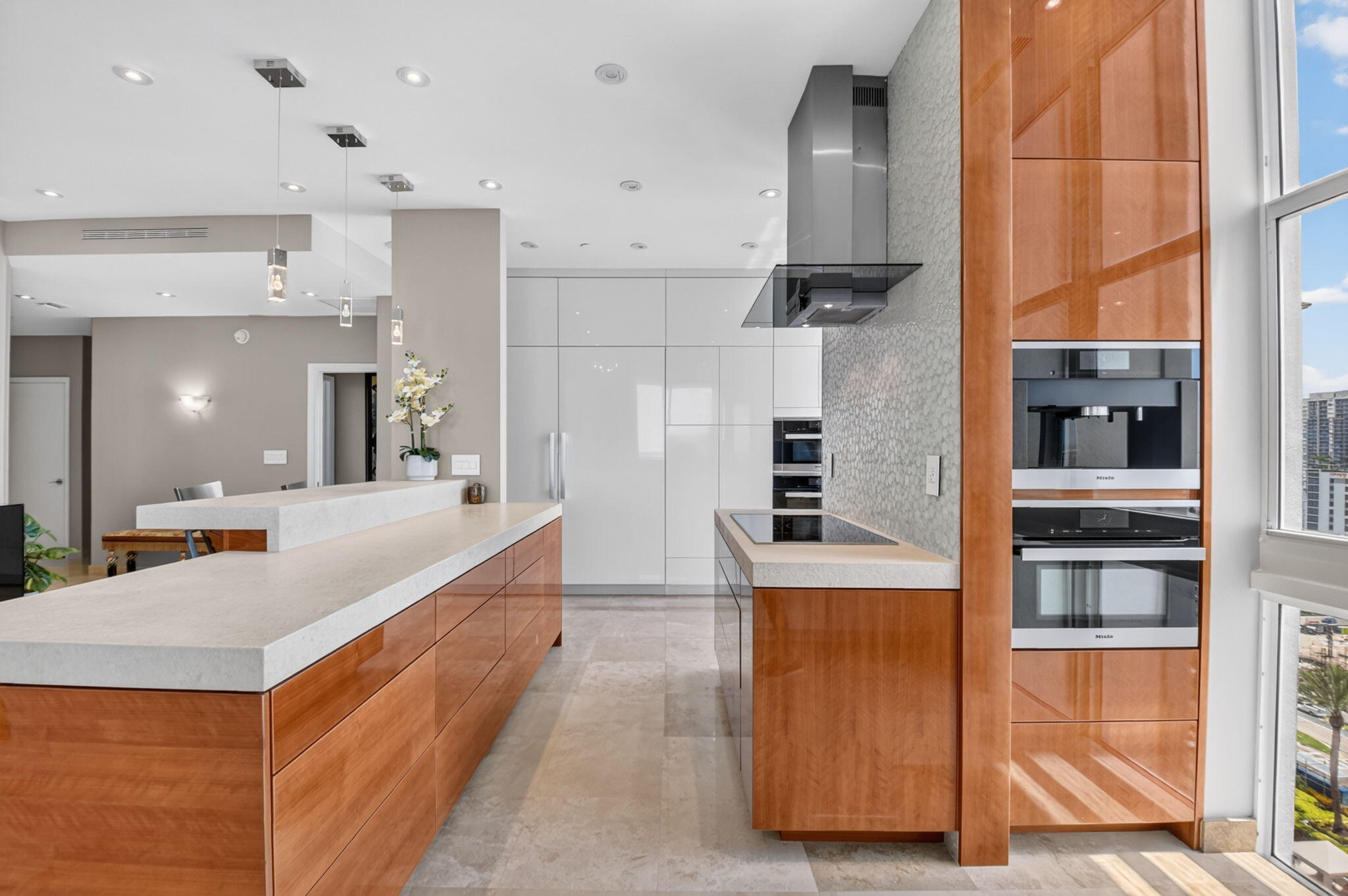 CITYPLACE SOUTH TOWER CONDO - Residential