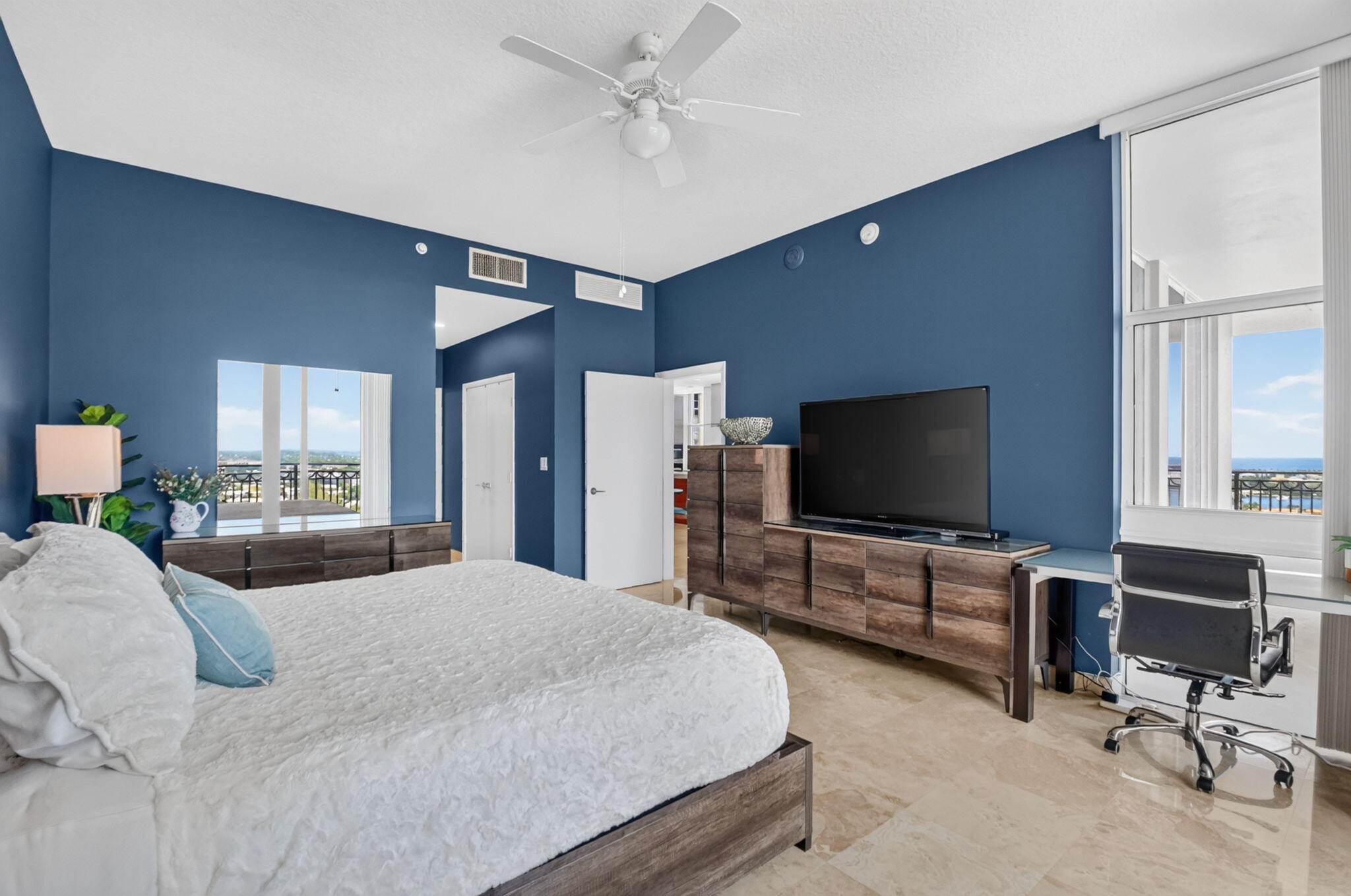 CITYPLACE SOUTH TOWER CONDO - Residential