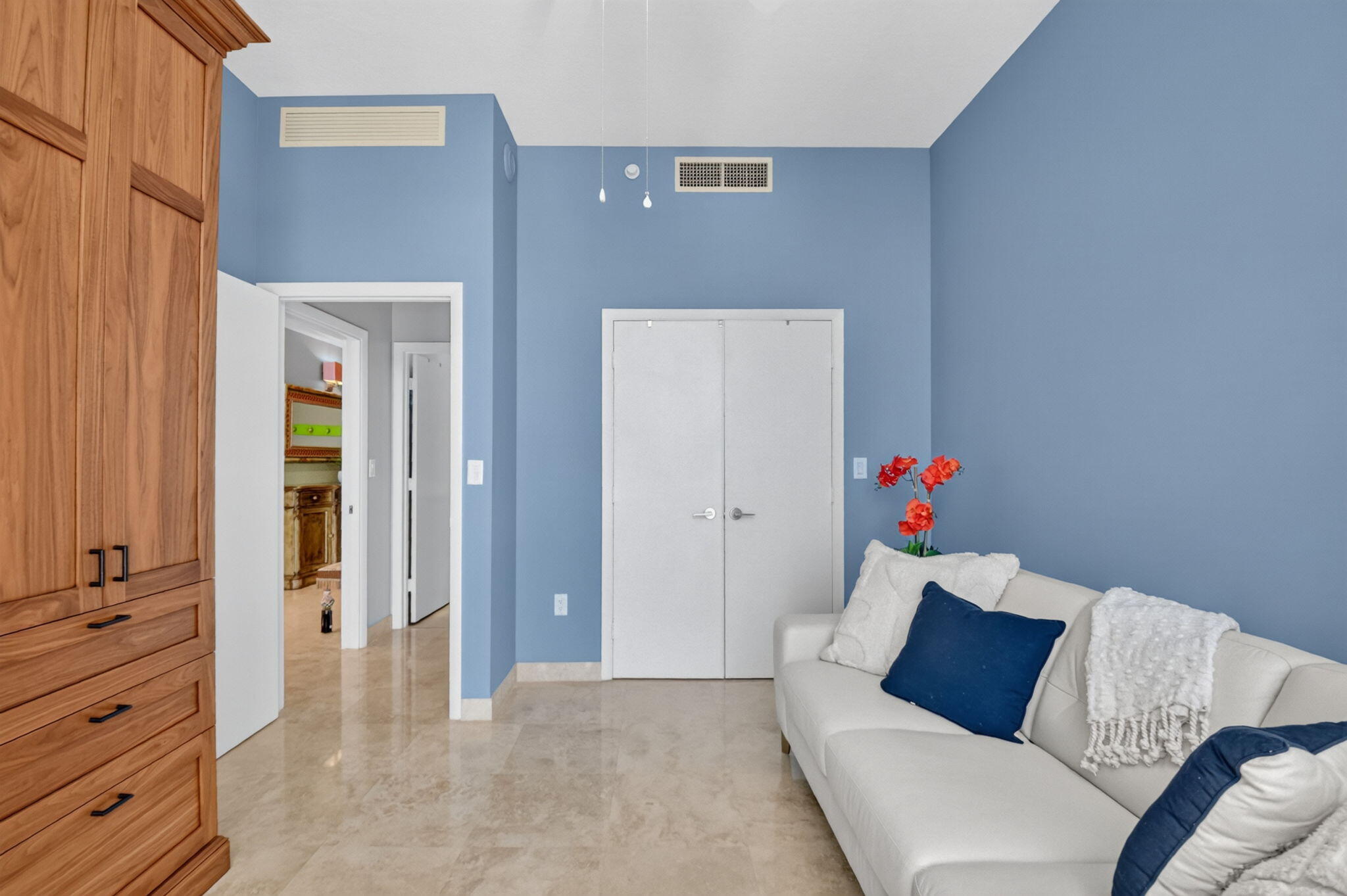 CITYPLACE SOUTH TOWER CONDO - Residential
