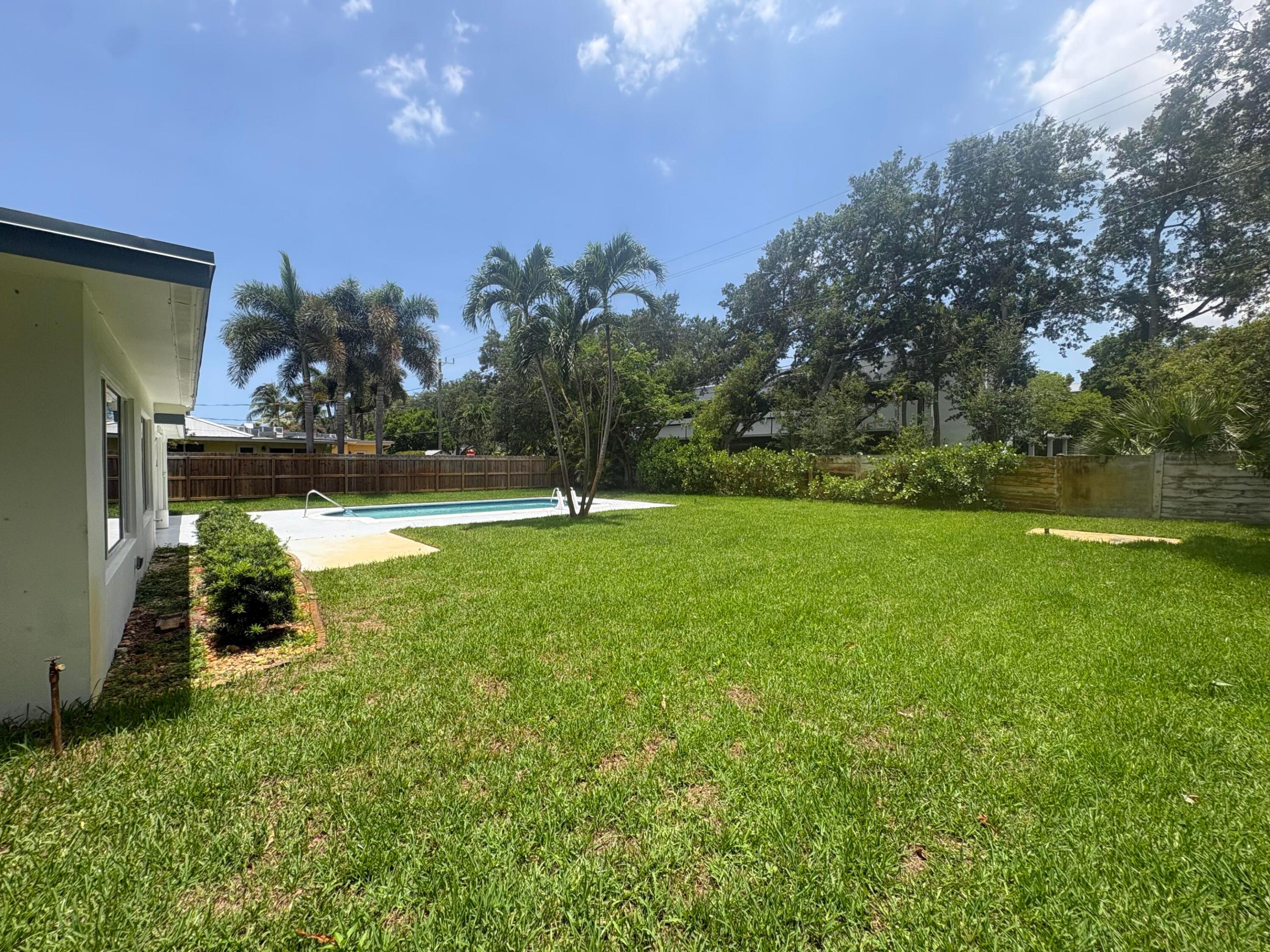 COUNTRY CLUB VILLAGE SEC A - Residential Lease