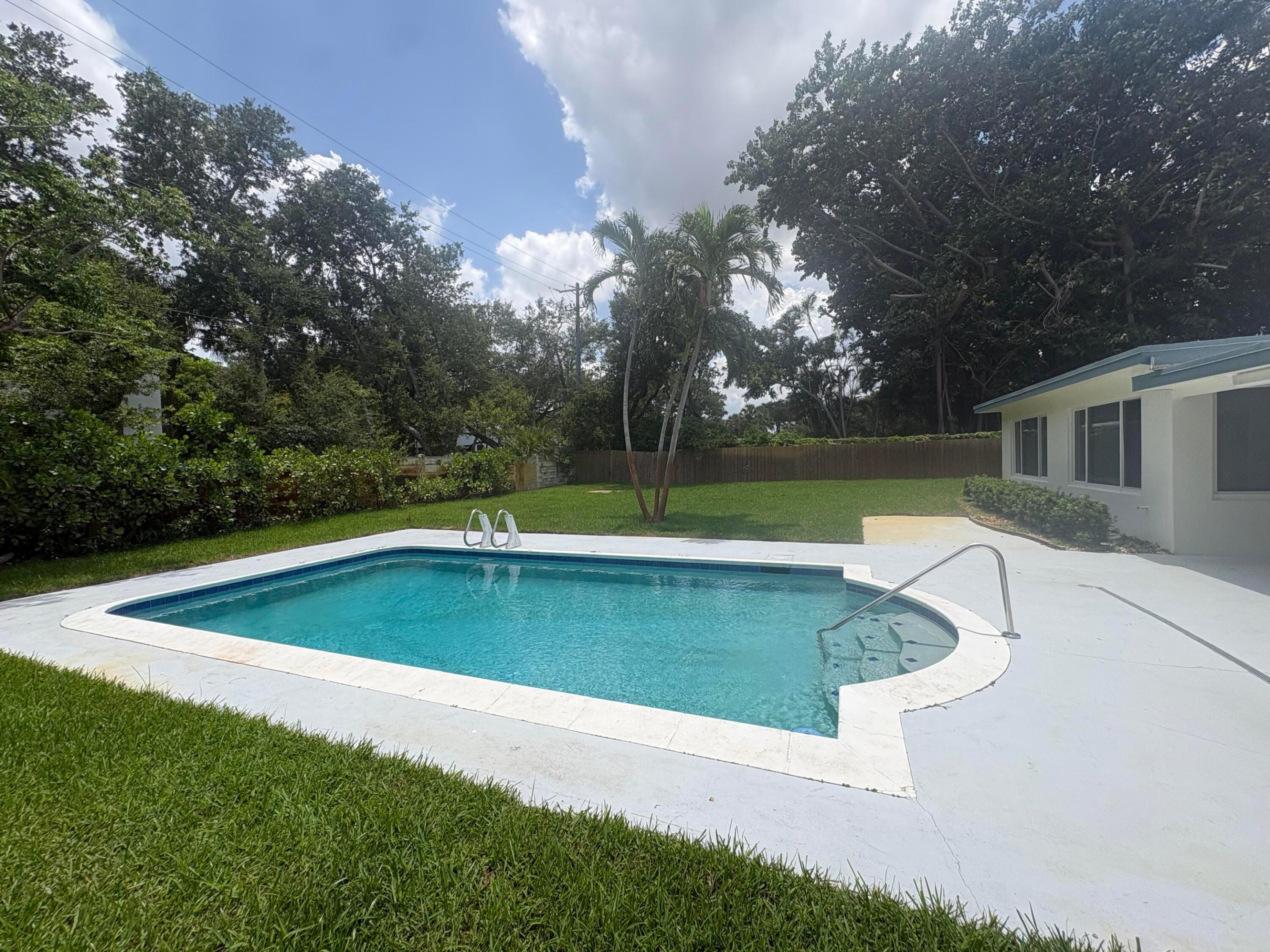COUNTRY CLUB VILLAGE SEC A - Residential Lease