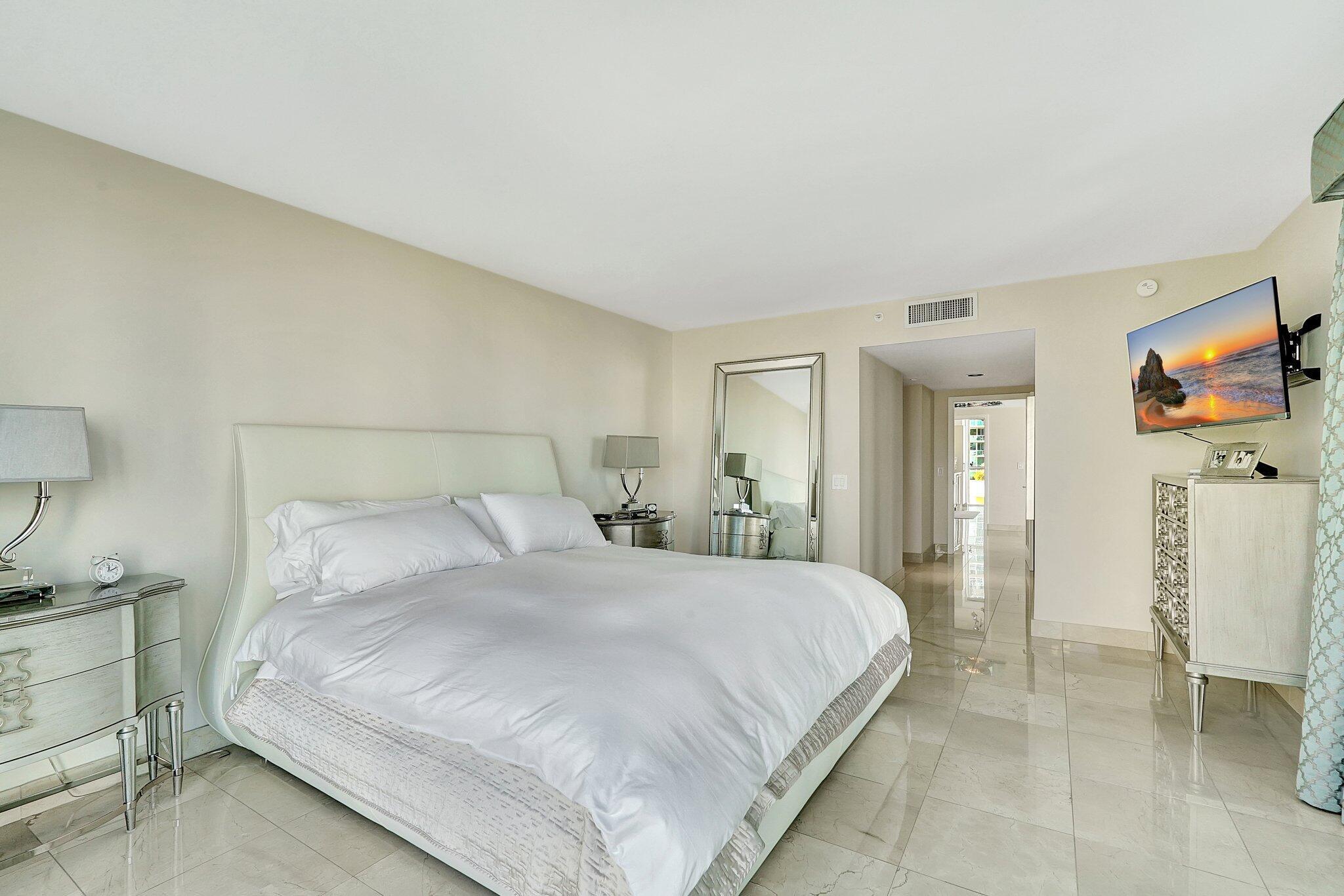 OCEANIA IV CONDO - Residential