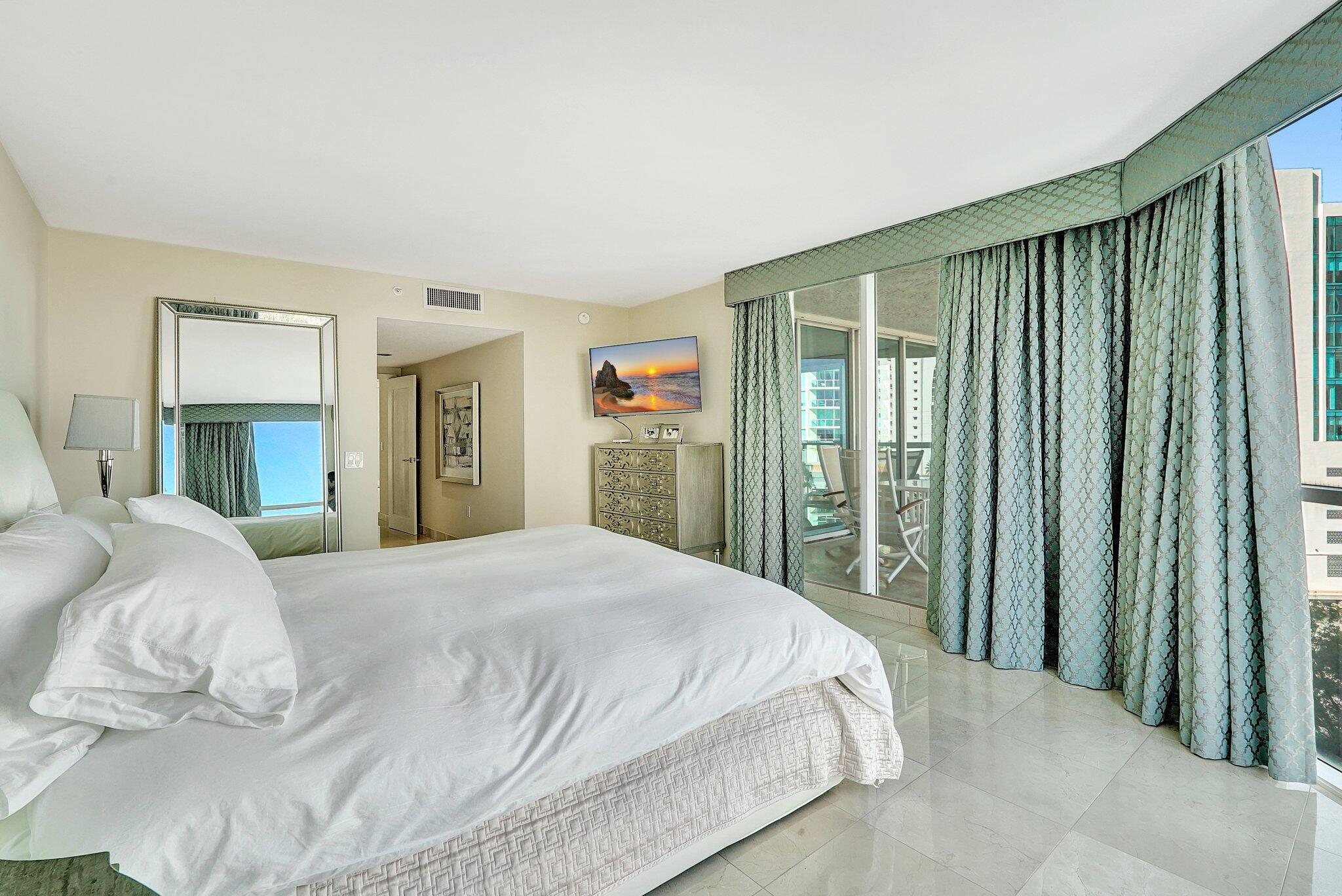 OCEANIA IV CONDO - Residential