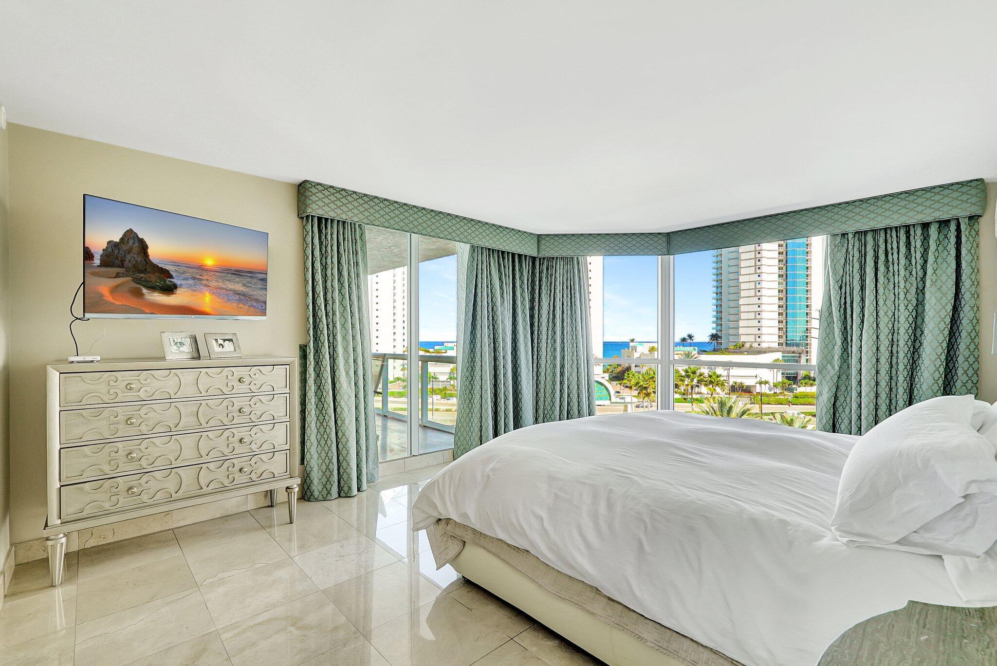 OCEANIA IV CONDO - Residential